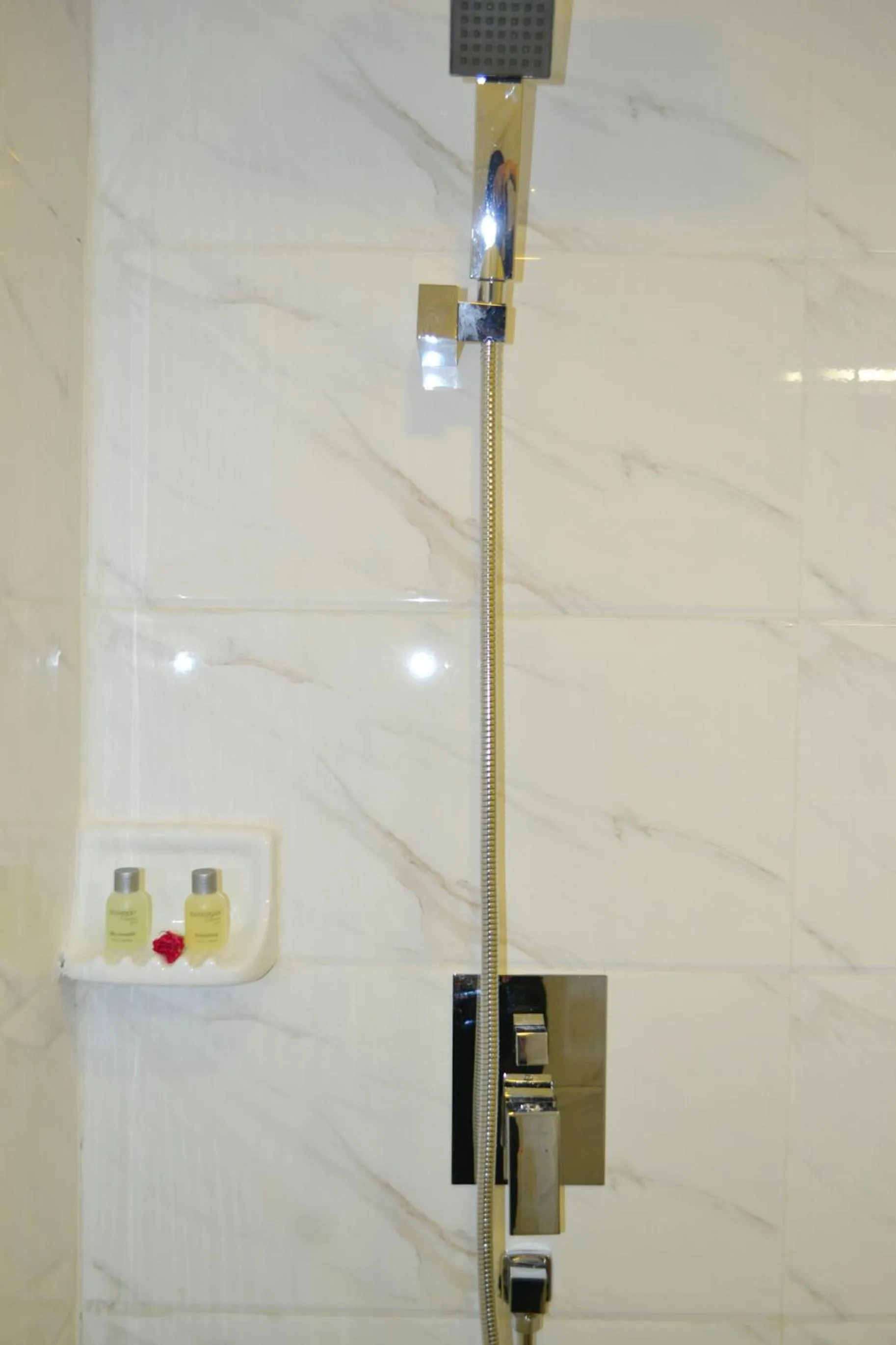 Bathroom in Hotel Broadway Yangon