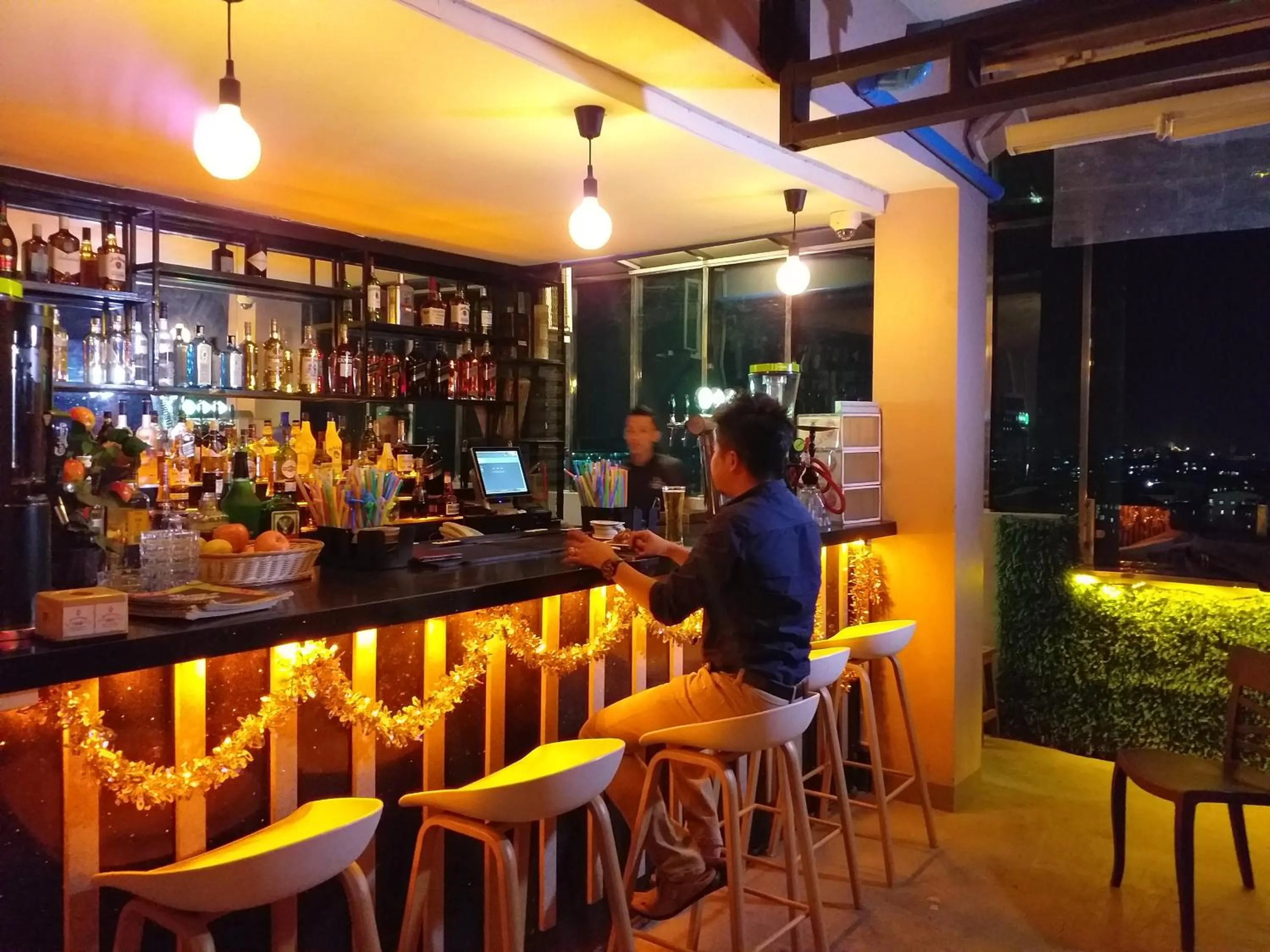 Hotel Broadway Yangon