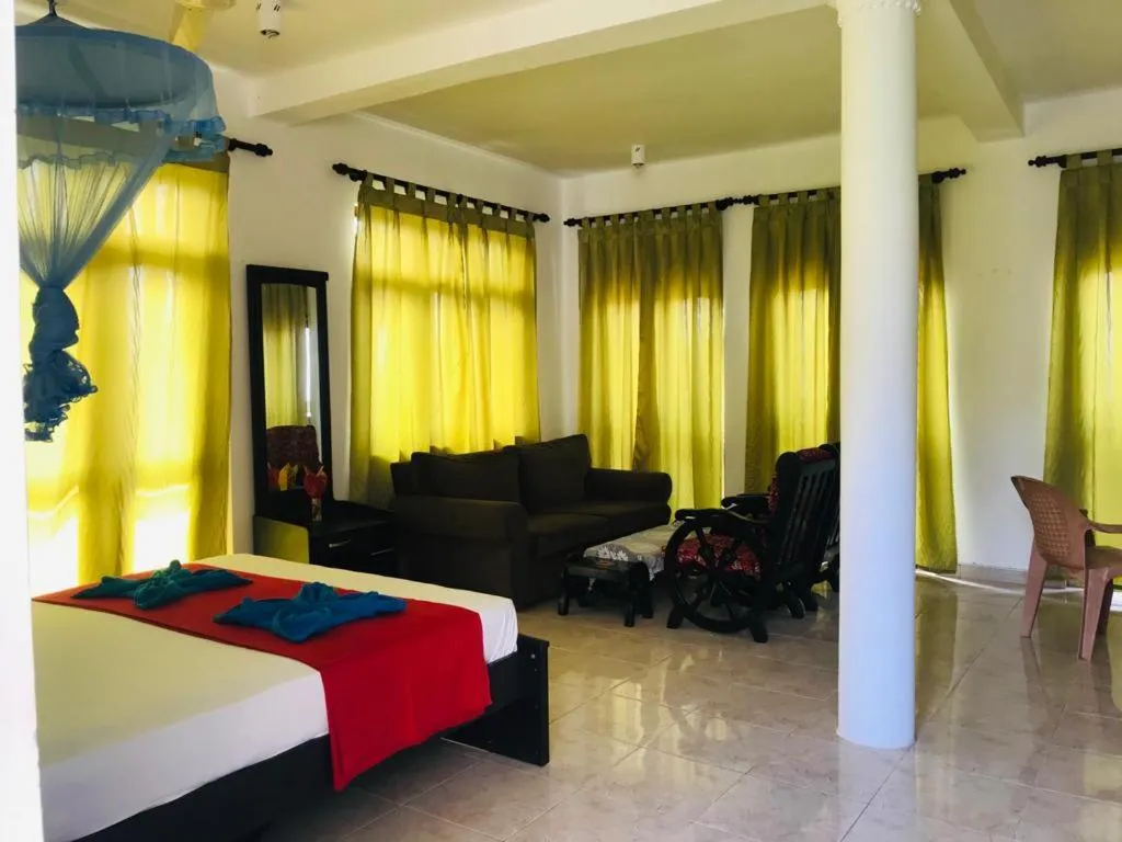 Bedroom, Bed in Guesthouse Panorama