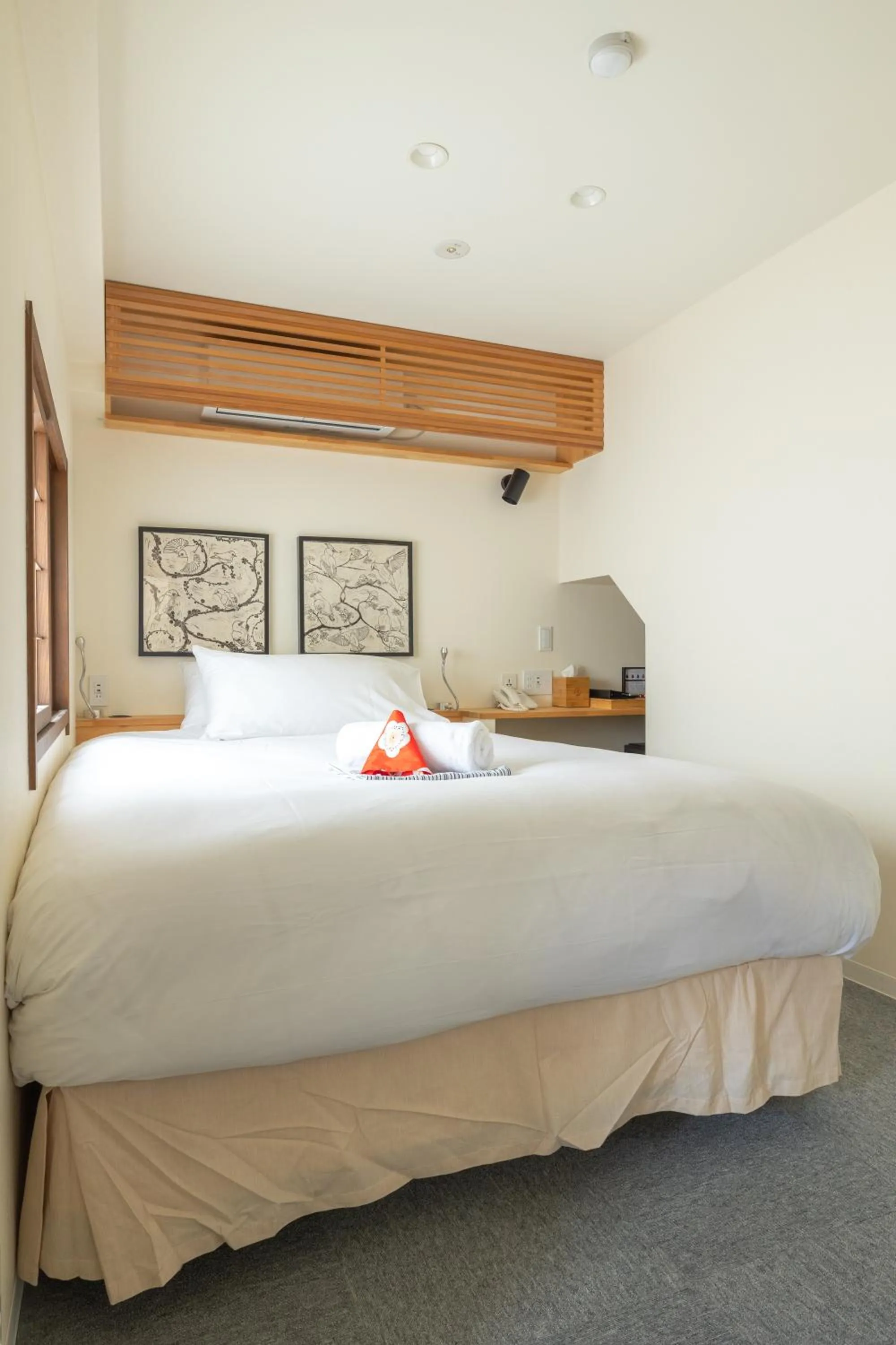 Bed in Residence Yasushi