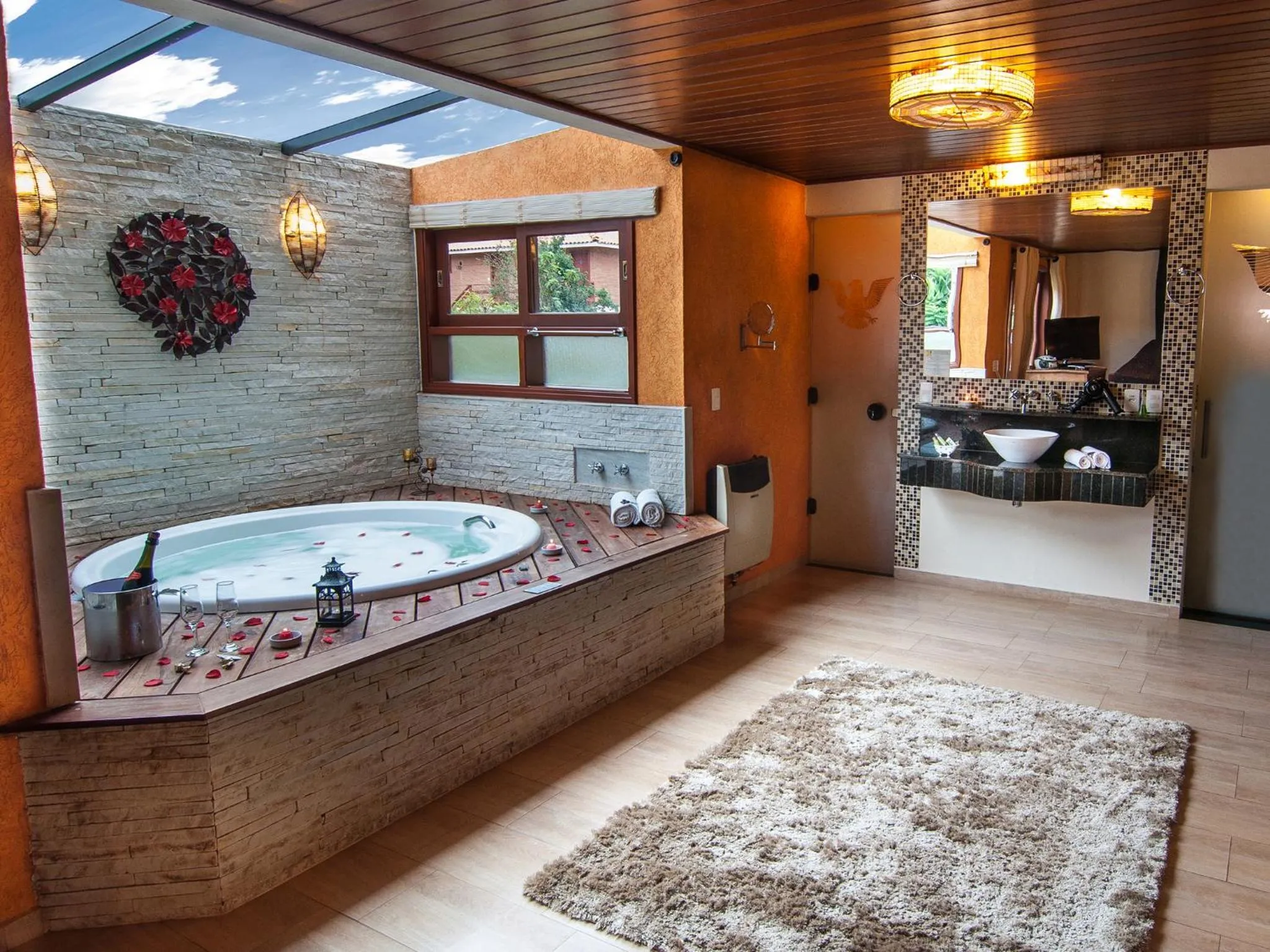 Photo of the whole room in Pousada Aguia Dourada