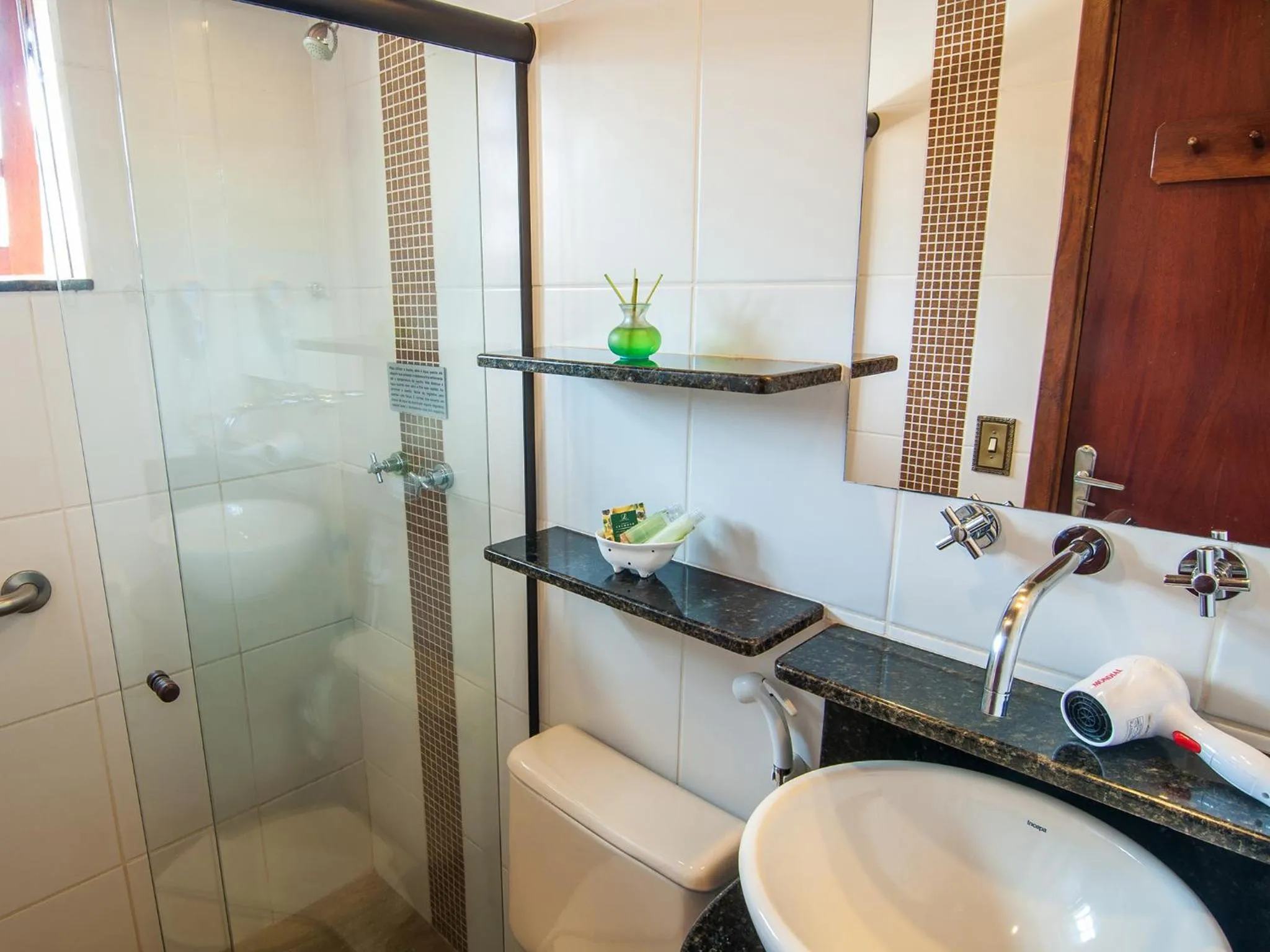 Bathroom in Pousada Aguia Dourada