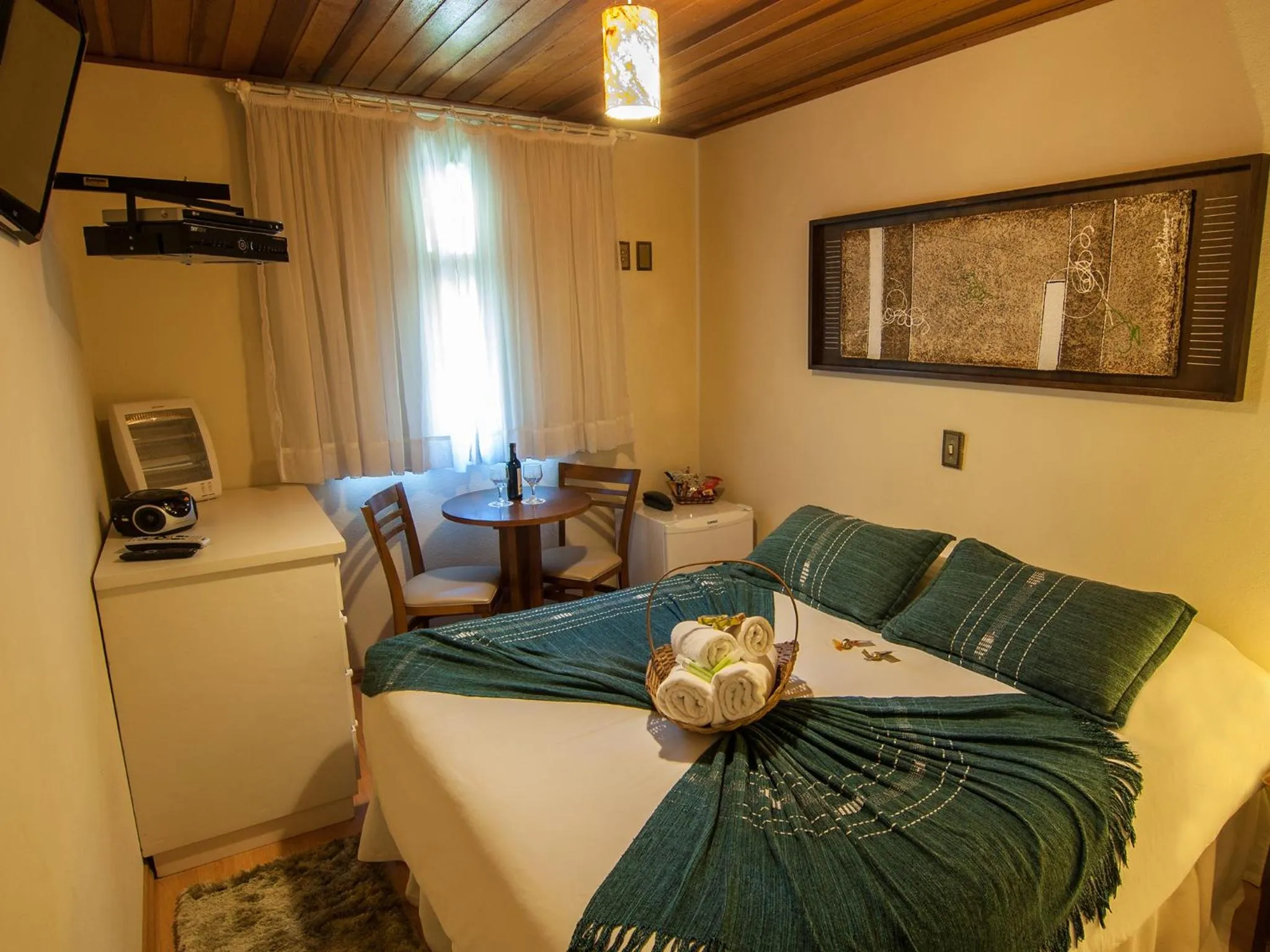 Bedroom, Bed in Pousada Aguia Dourada