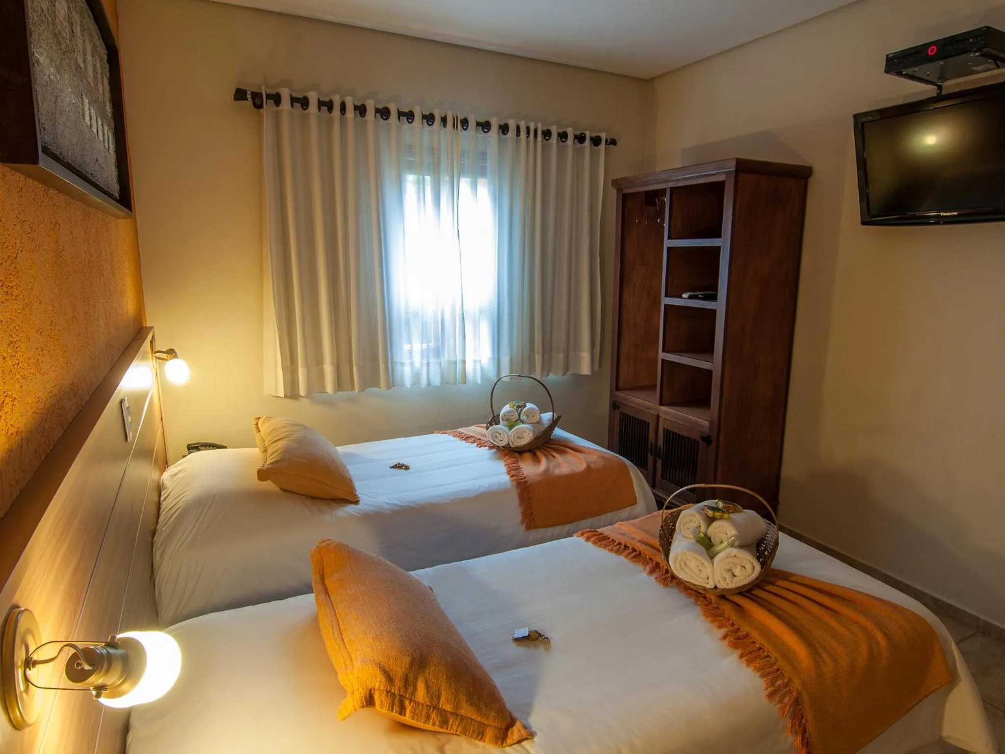 Bedroom, Bed in Pousada Aguia Dourada