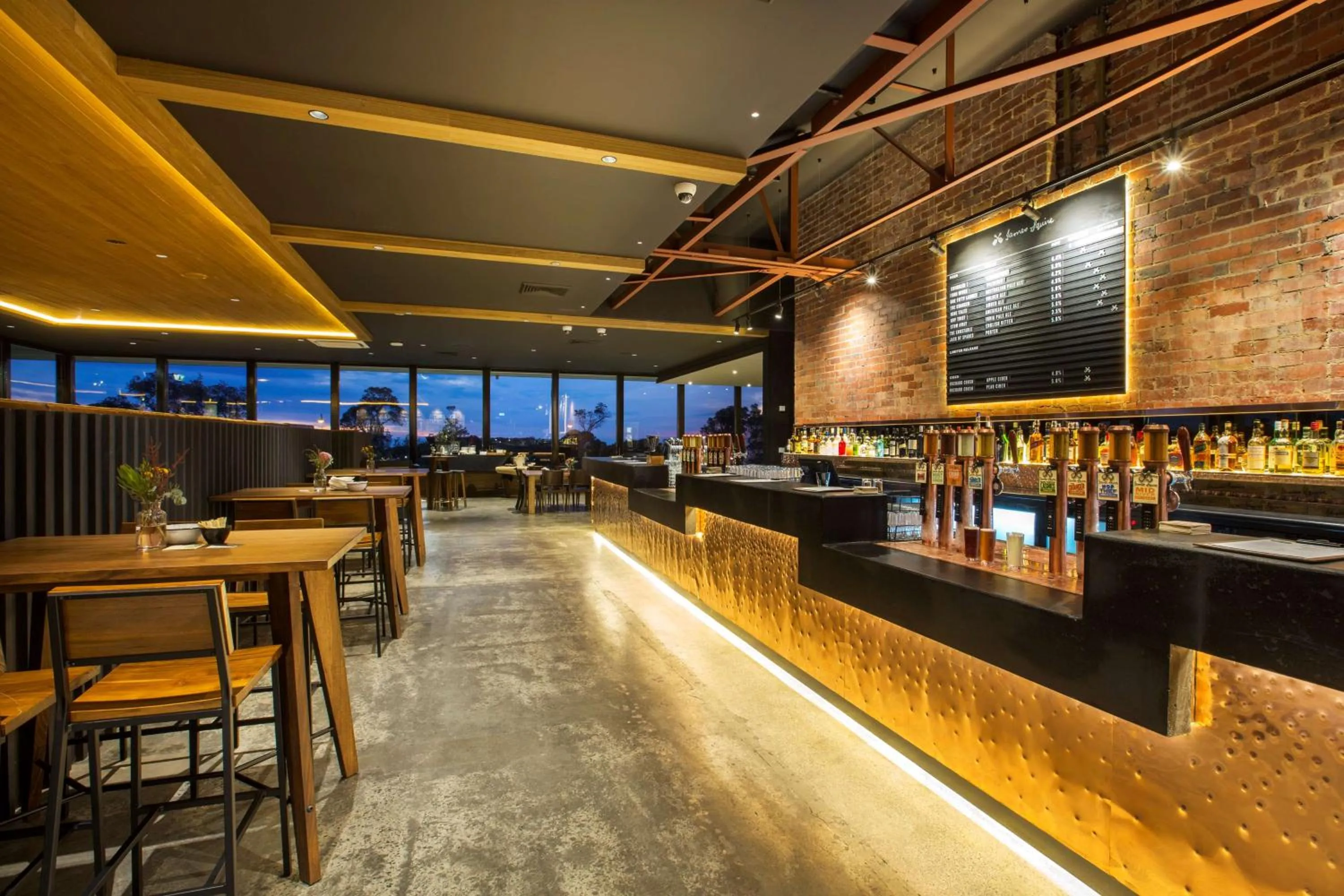 Food and drinks in Nightcap at The Cheeky Squire