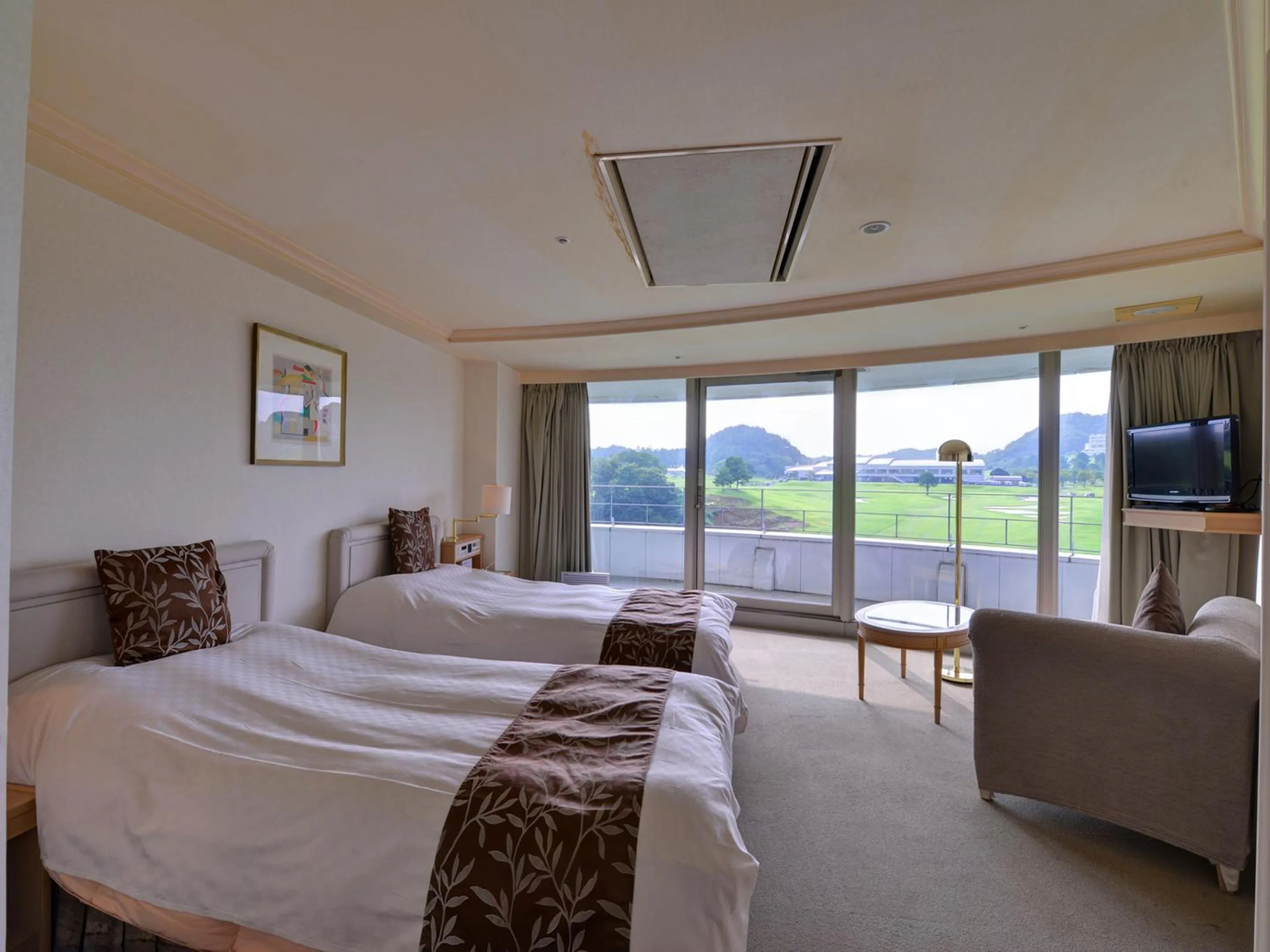 Photo of the whole room, Bed in Cocopa Resort Club