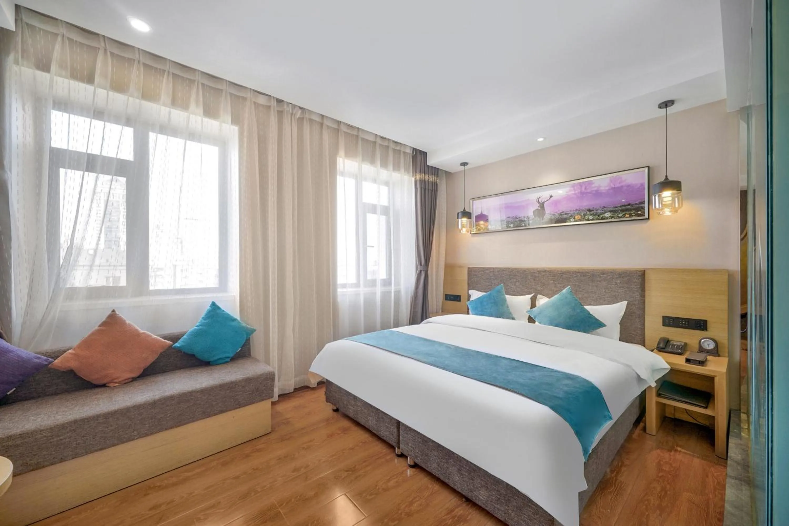 Photo of the whole room in Harbin Joy Boutique Hotel