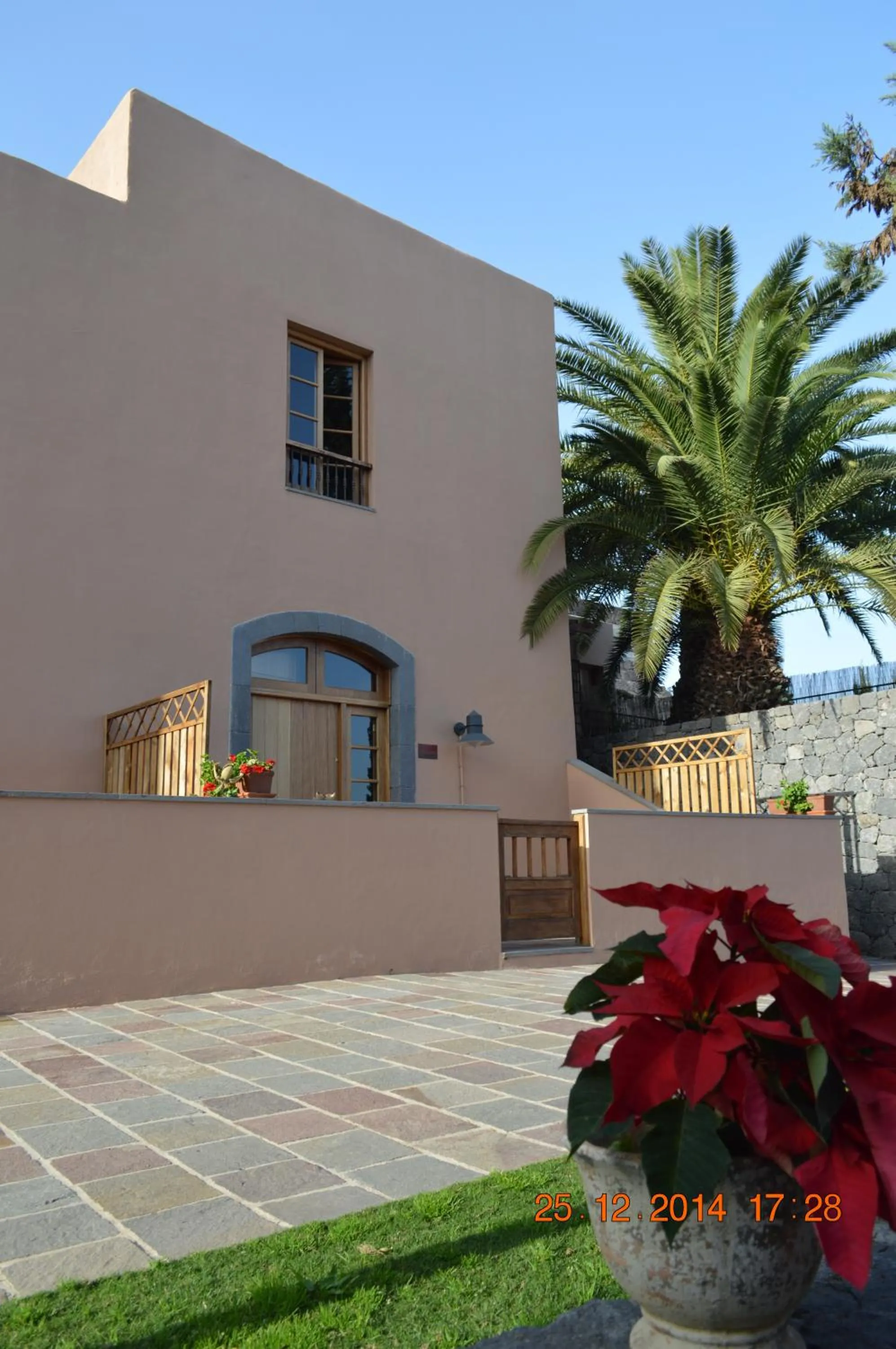 Facade/entrance in Hotel Rural El Mondalón