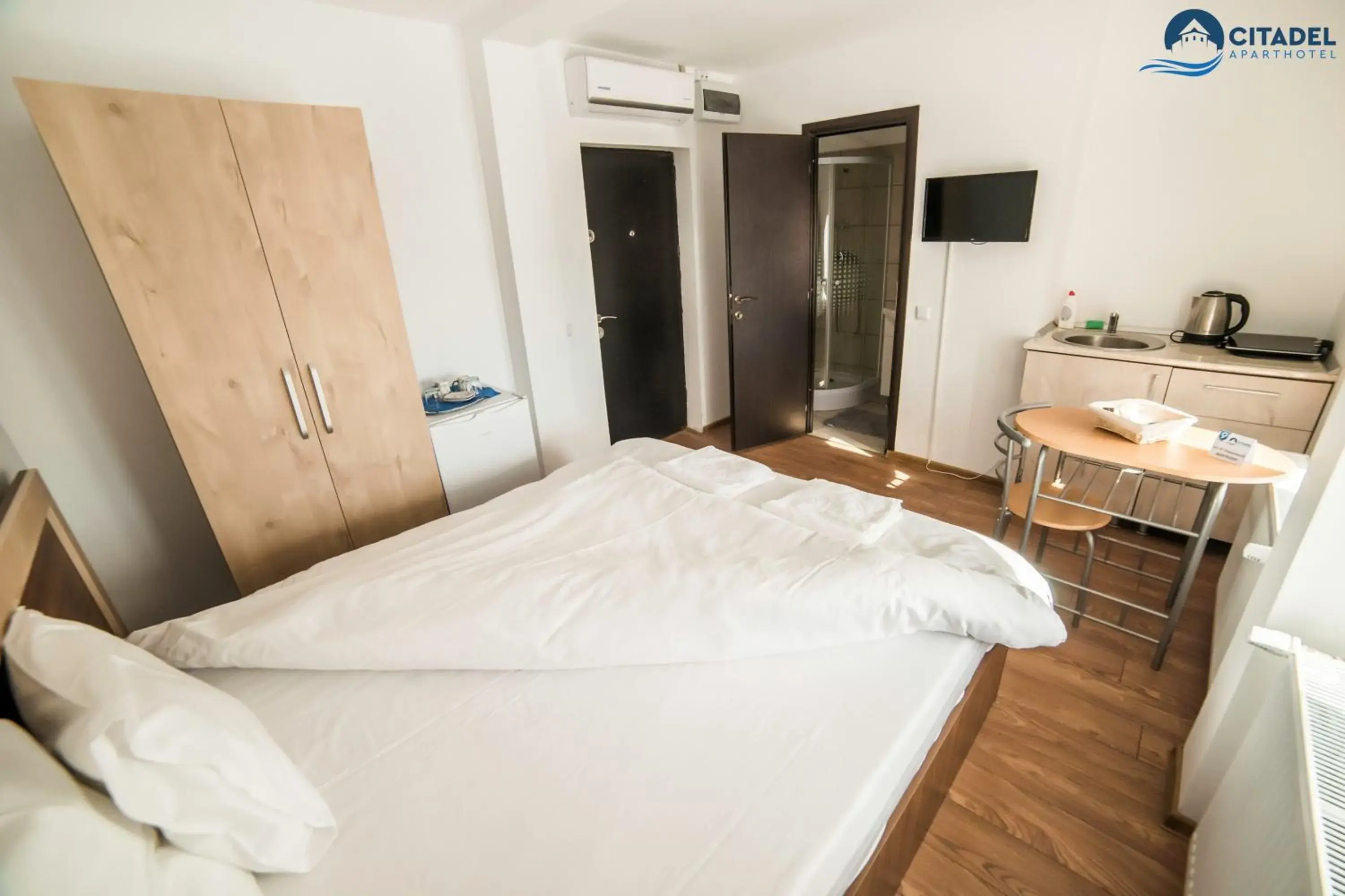 Studio with Lake View in Citadel Aparthotel Studio with Lake View in Citadel Aparthotel