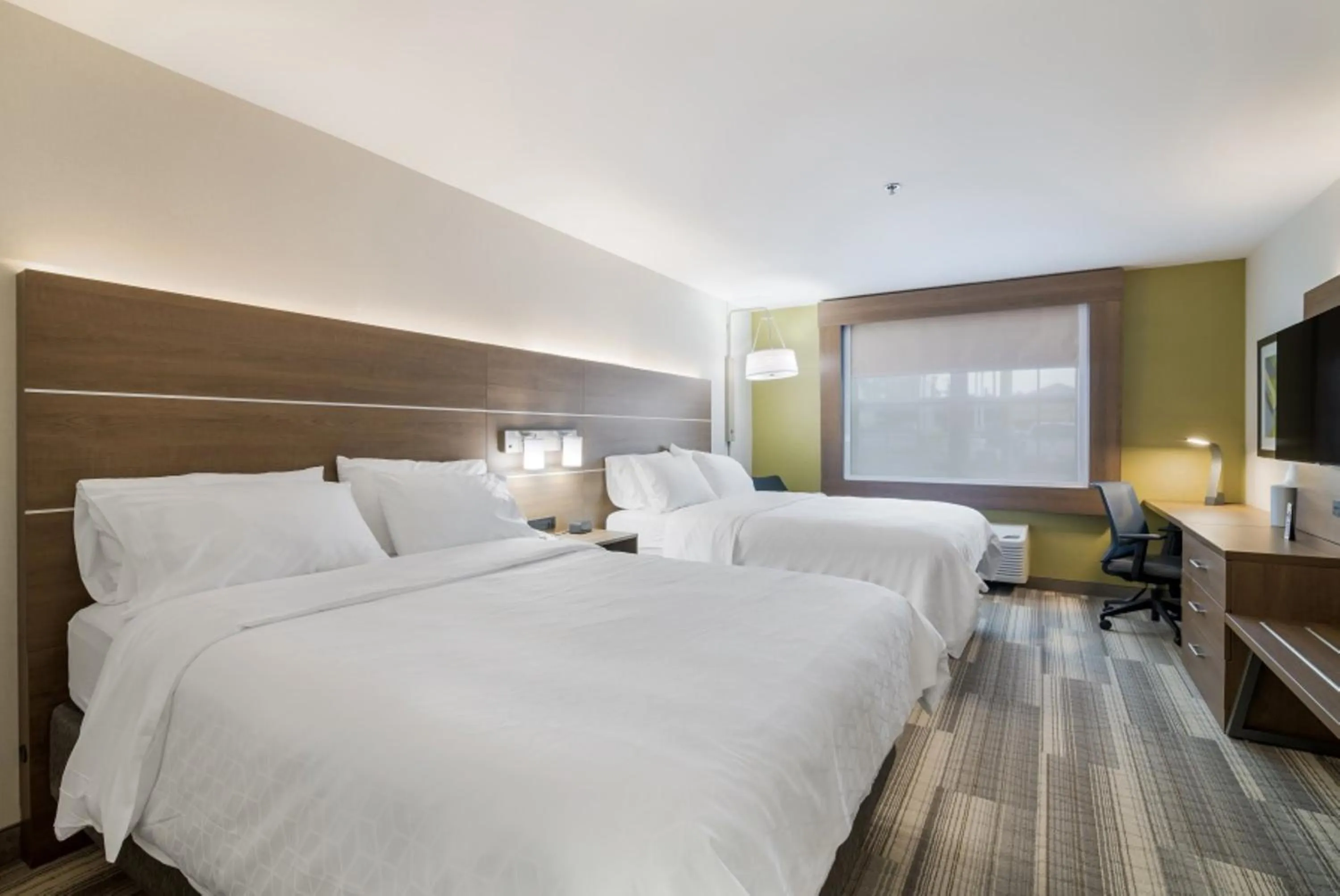 Photo of the whole room, Bed in Holiday Inn Express - Plymouth by IHG