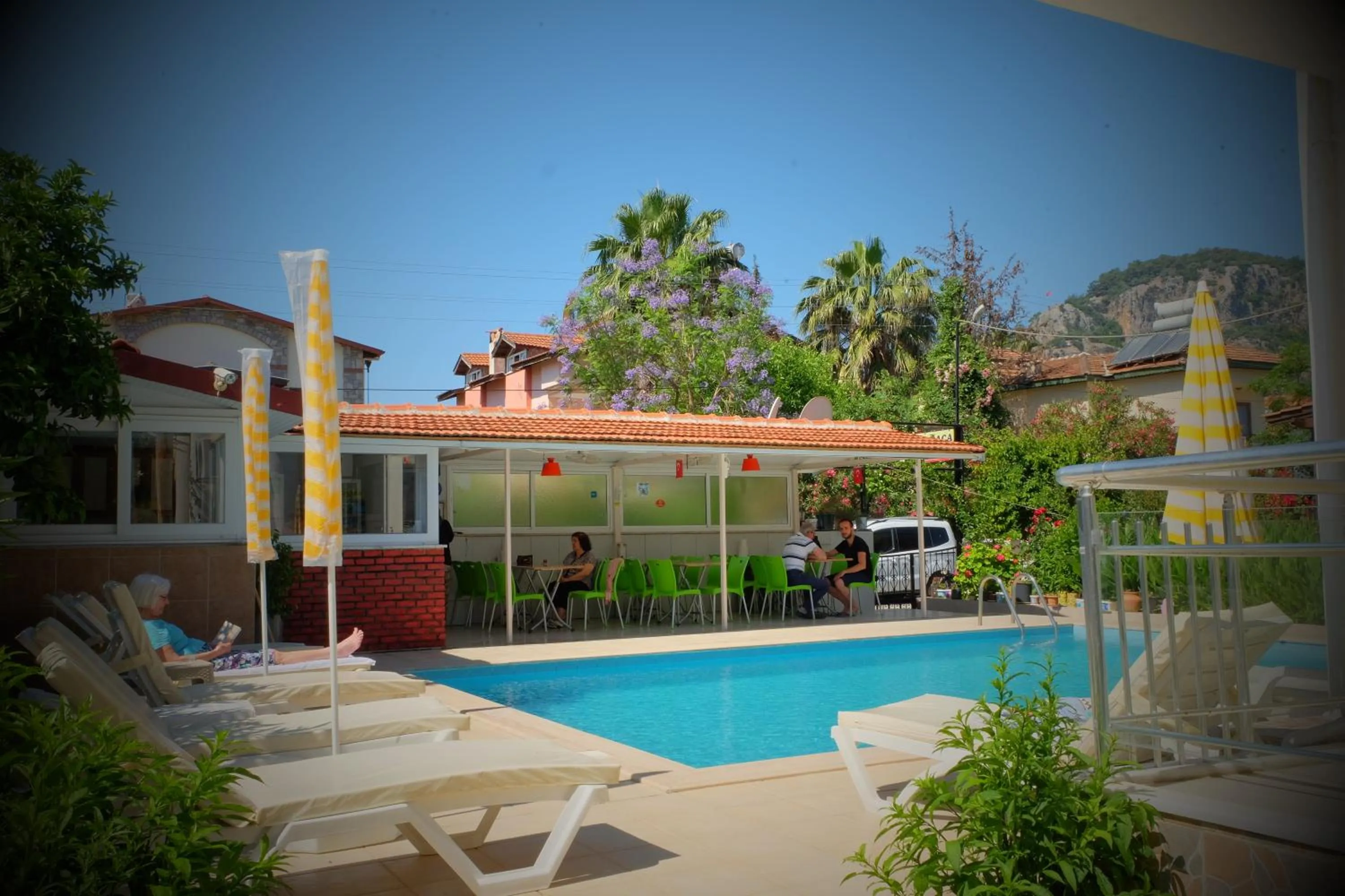 Restaurant/places to eat in Karaca Apart Hotel