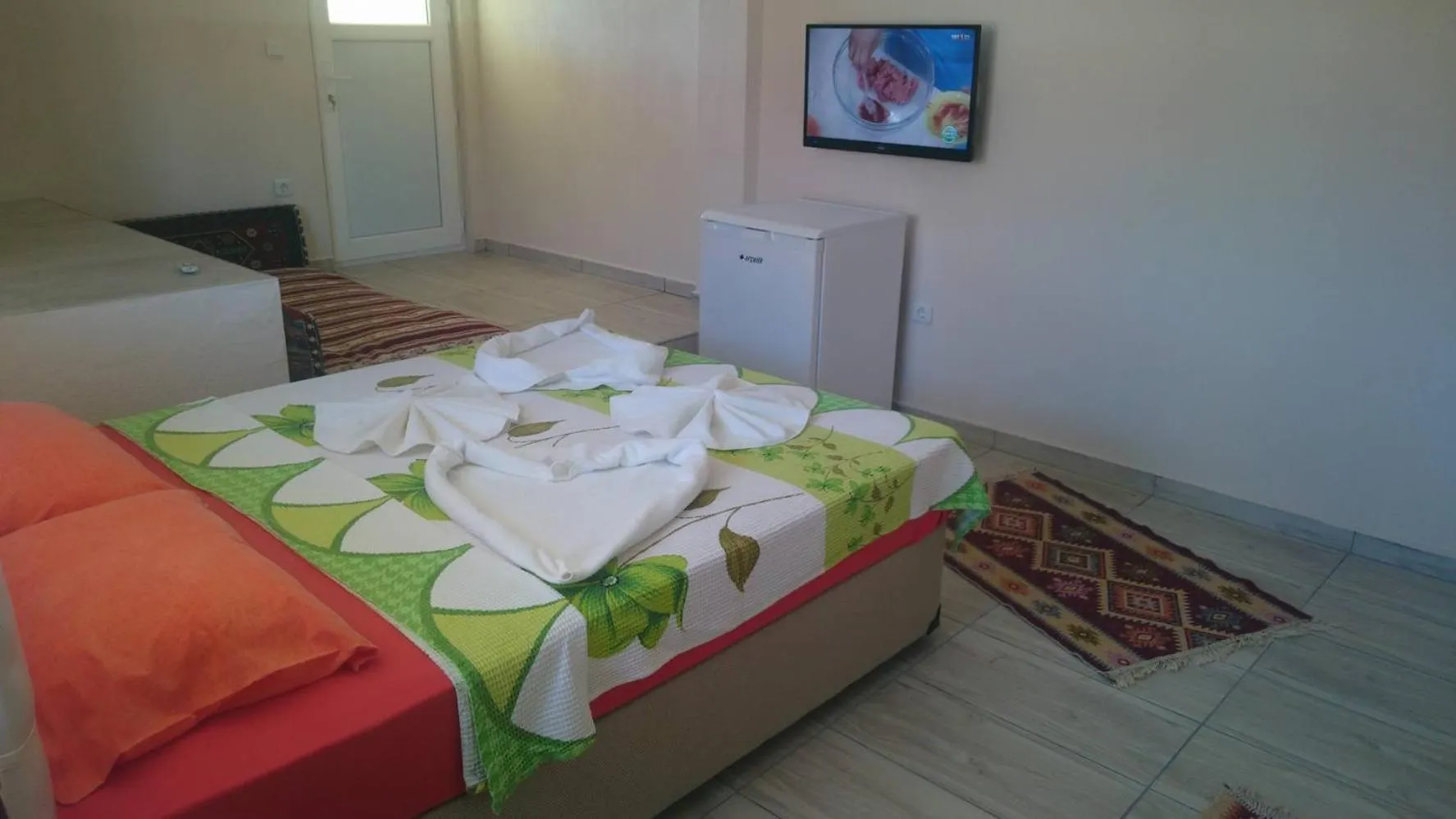 TV and multimedia, Bed in Karaca Apart Hotel