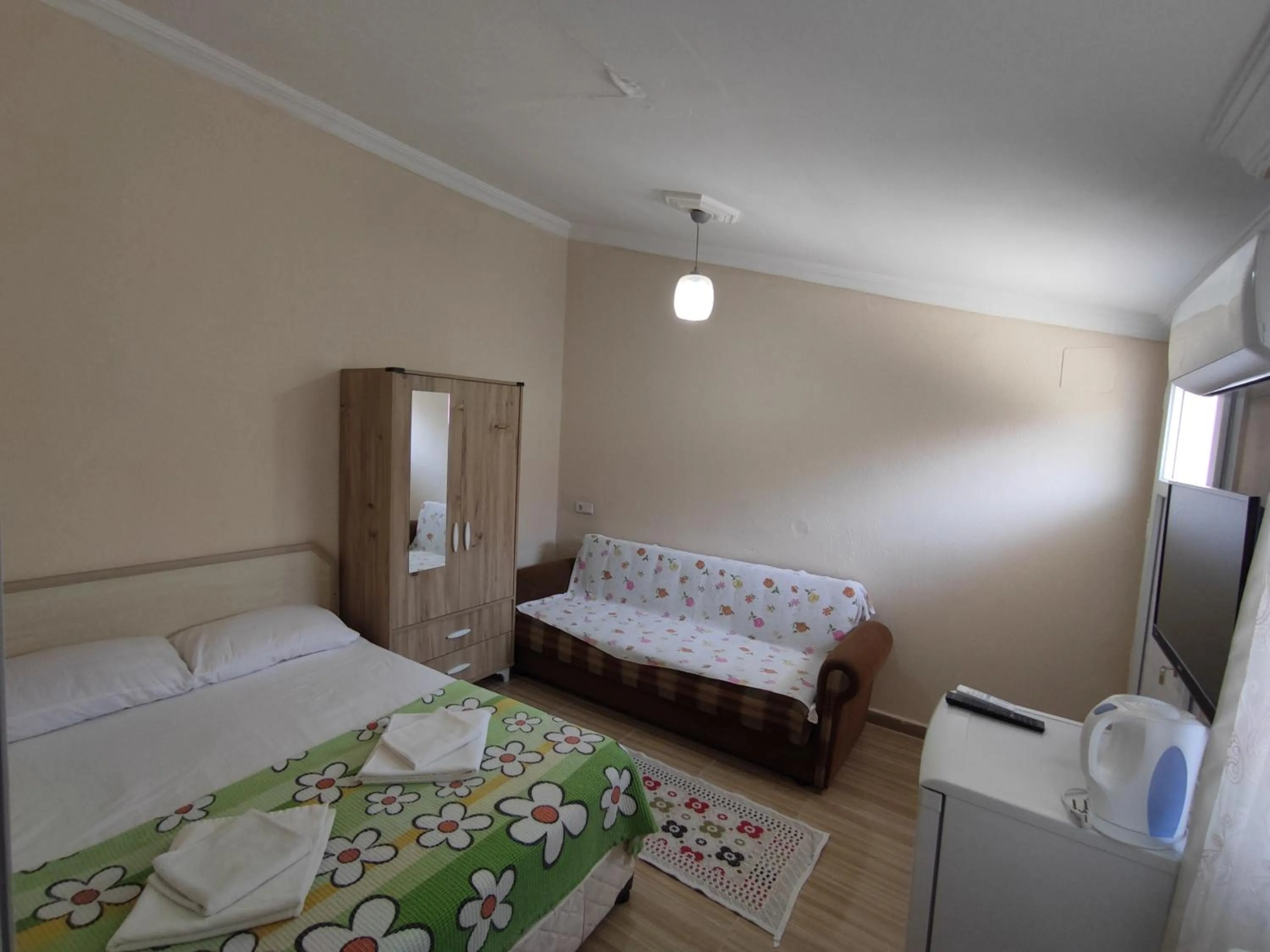 Photo of the whole room, Bed in Karaca Apart Hotel