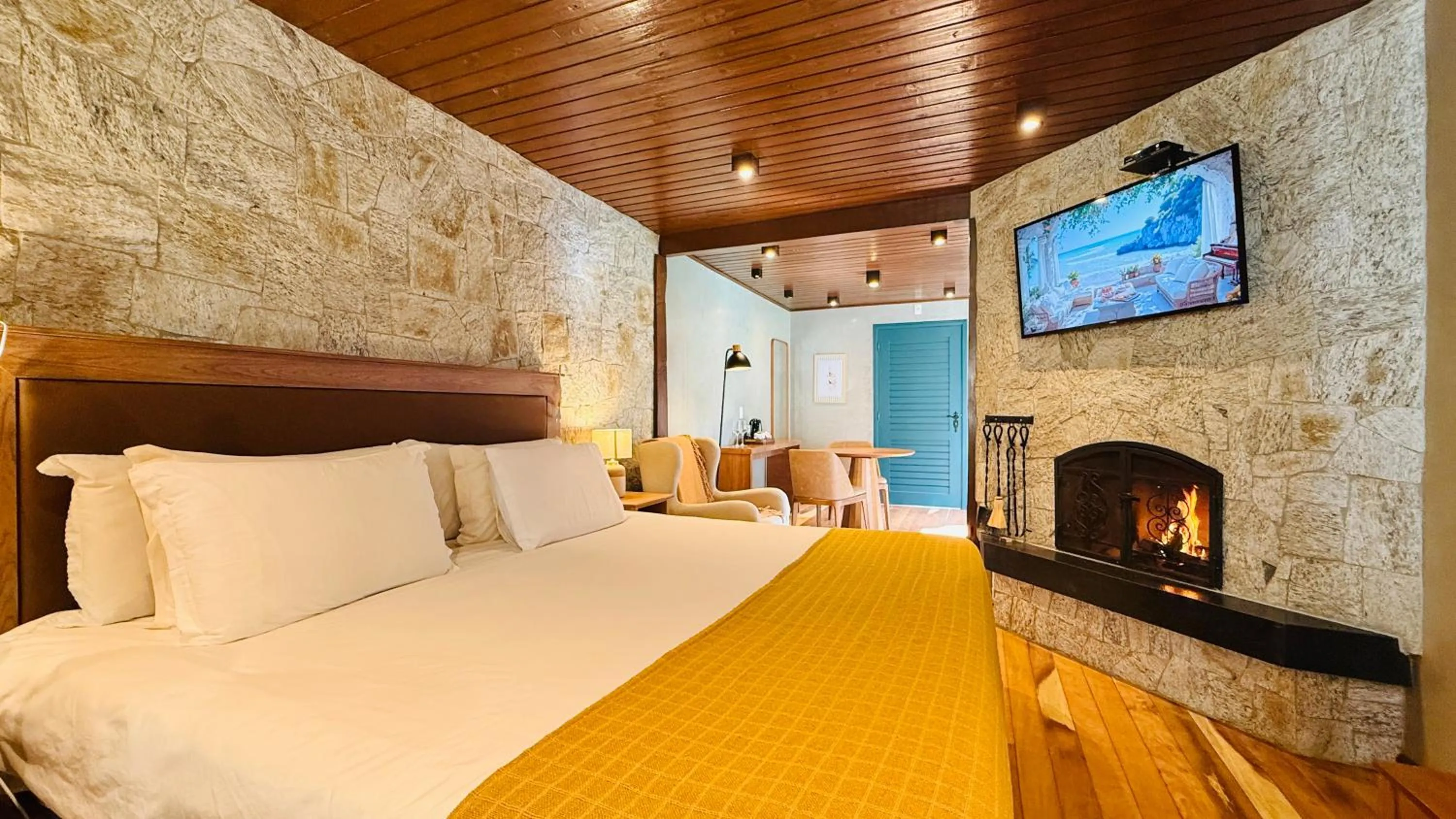 Photo of the whole room, Bed in Pousada Villa D'Amore