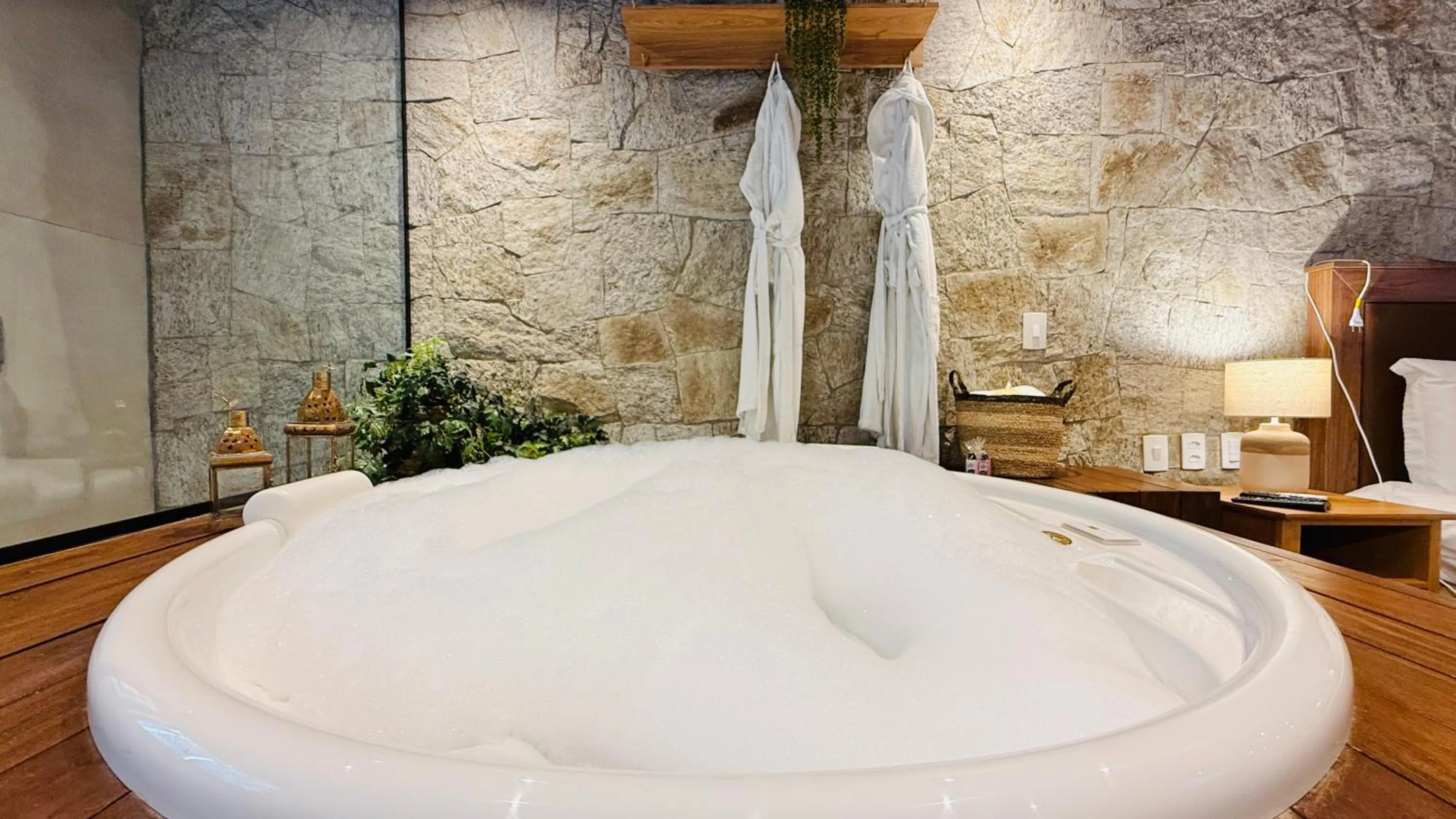 Hot Tub in Pousada Villa D'Amore