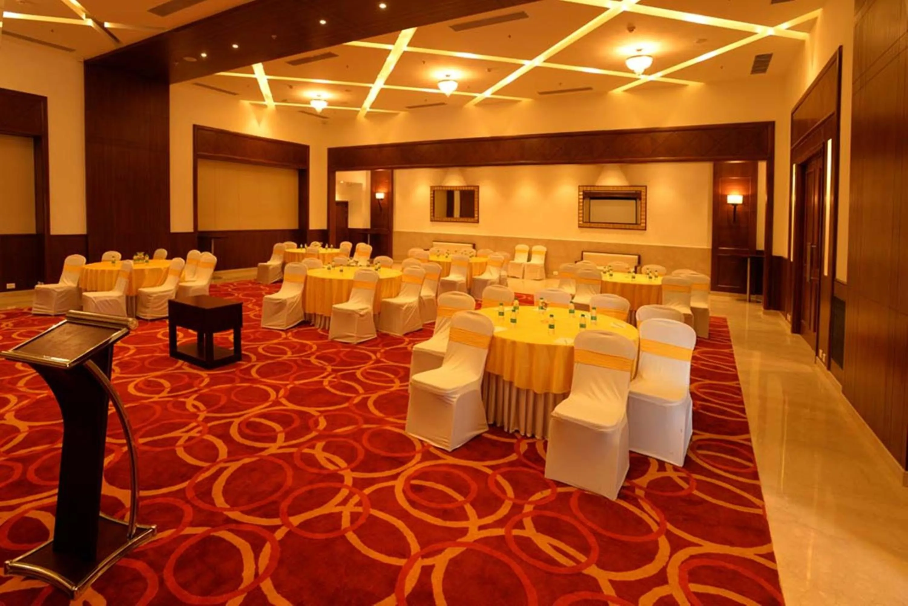 Banquet/Function facilities in Lemon Tree Hotel Coimbatore