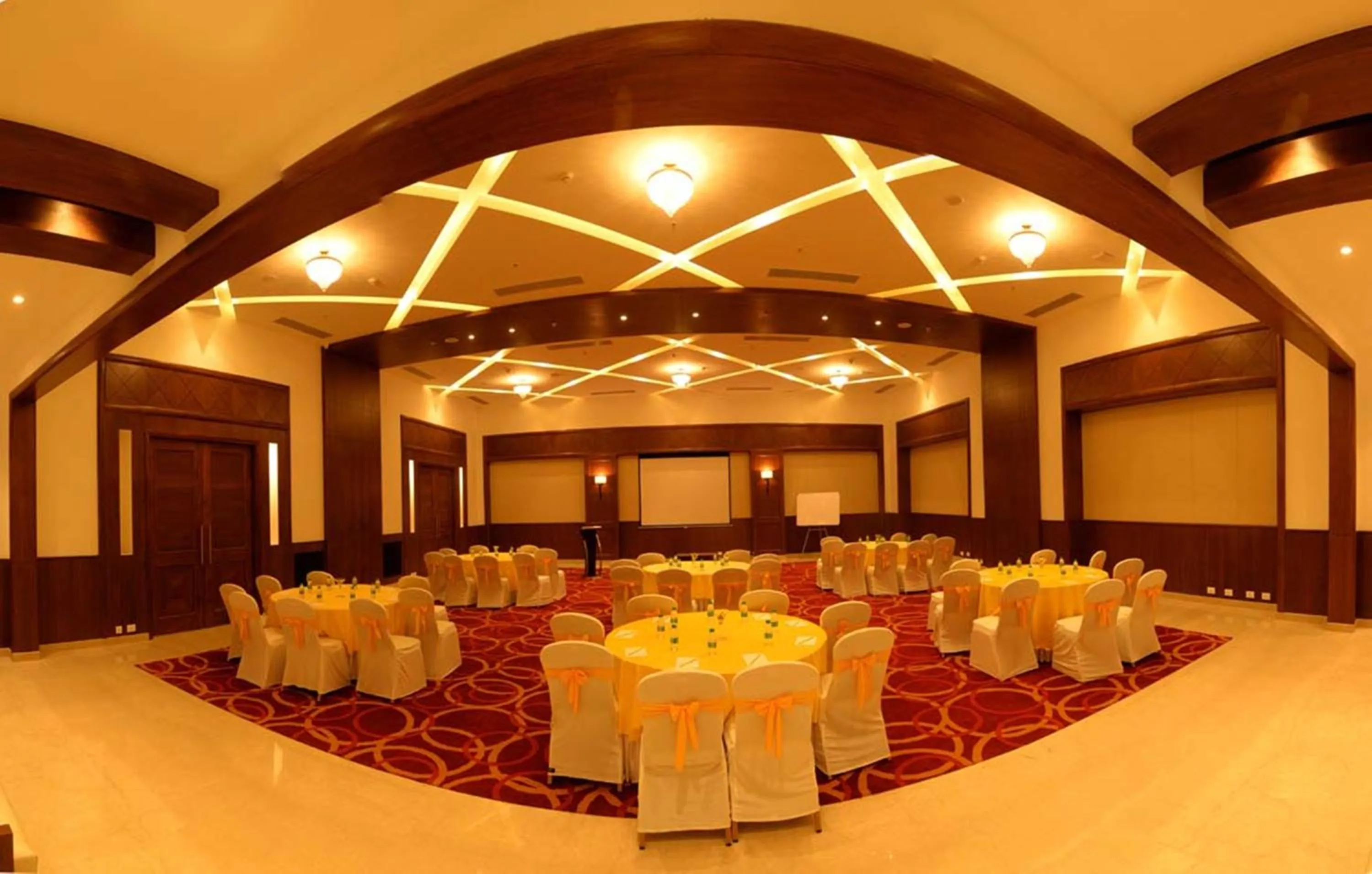 Banquet/Function facilities in Lemon Tree Hotel Coimbatore
