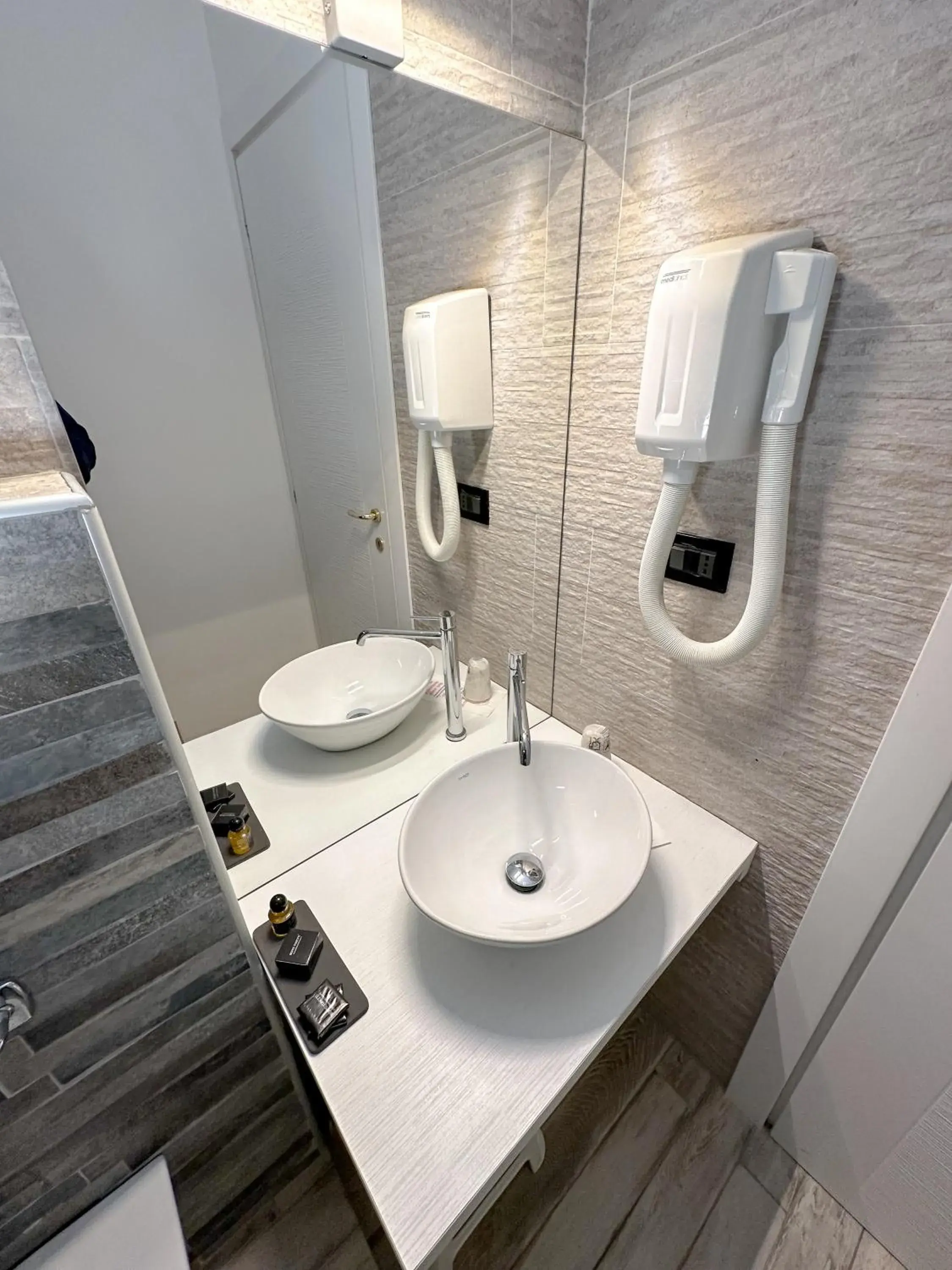 Classic Triple Room in Hotel Dell'Orto Classic Triple Room in Hotel Dell'Orto