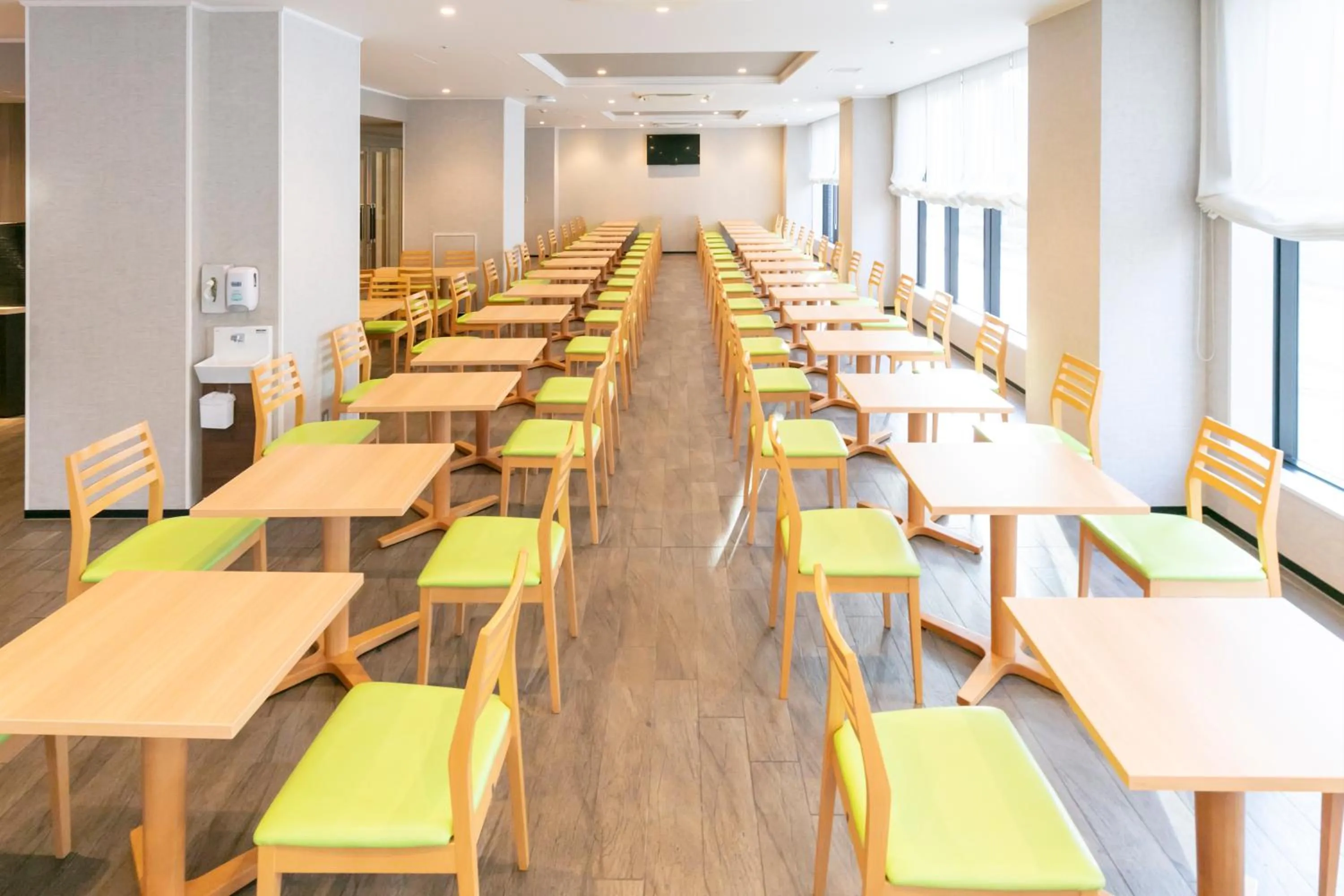 Restaurant/places to eat in Smile Hotel Premium Sapporo Susukino