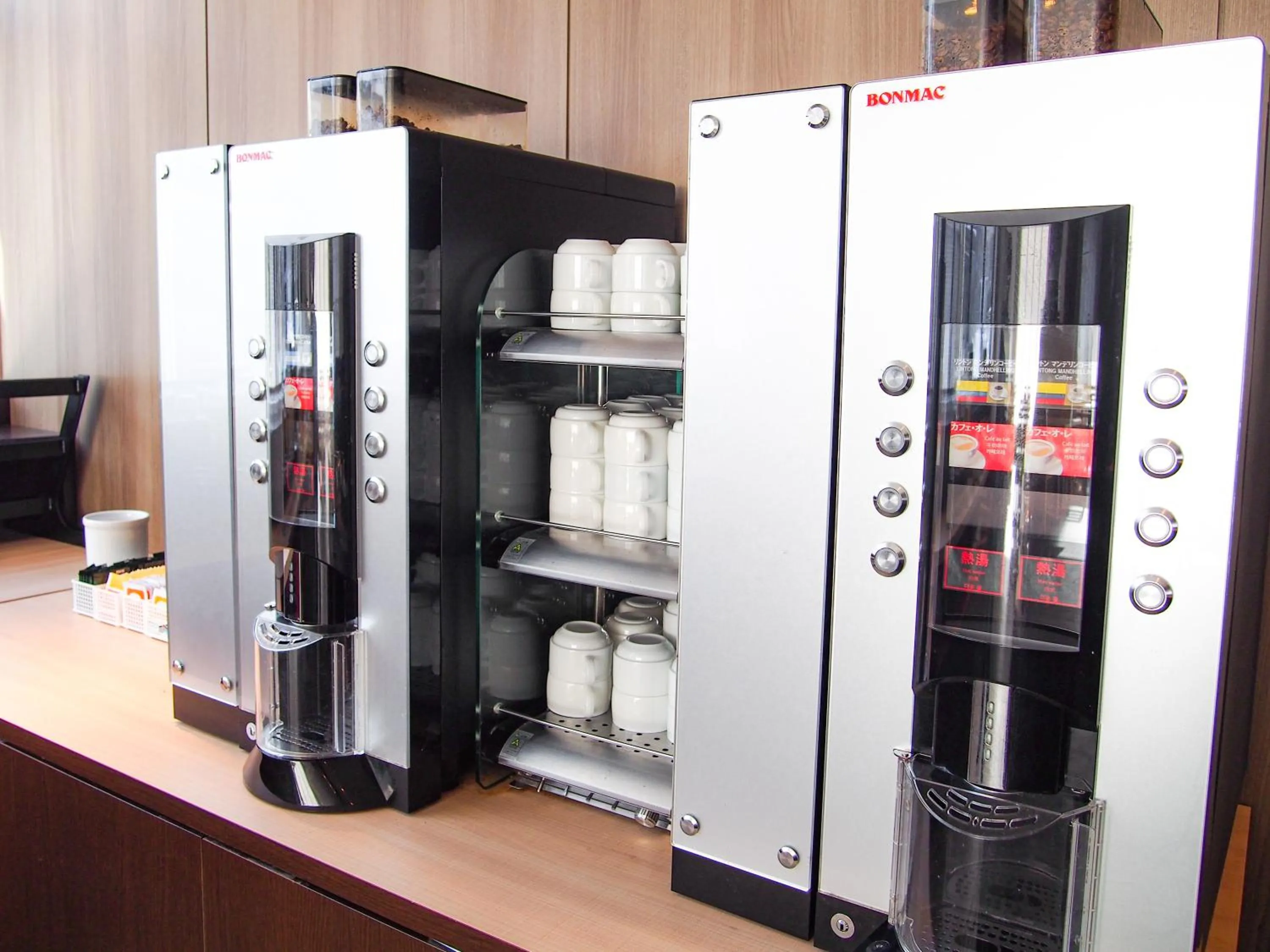 Coffee/tea facilities in Smile Hotel Premium Sapporo Susukino