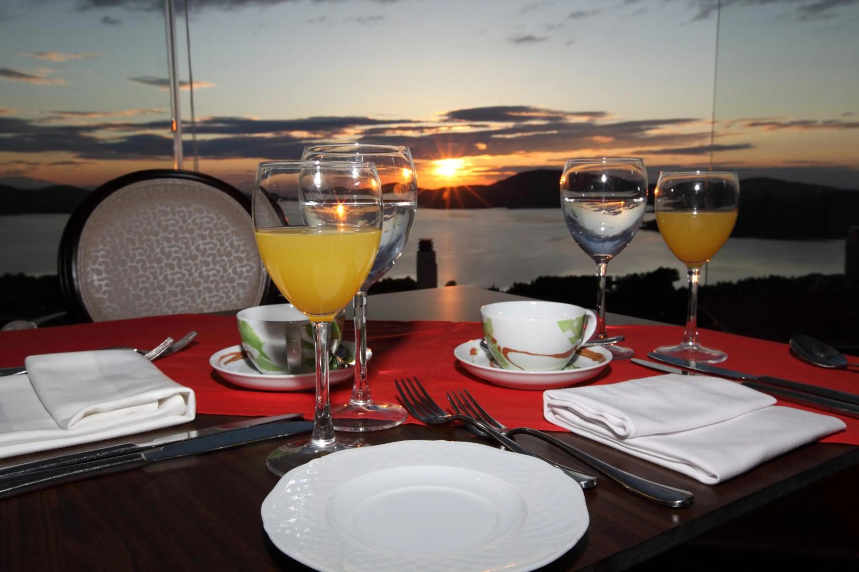 Restaurant/places to eat in Nevros Hotel Resort and Spa Limni Plastira