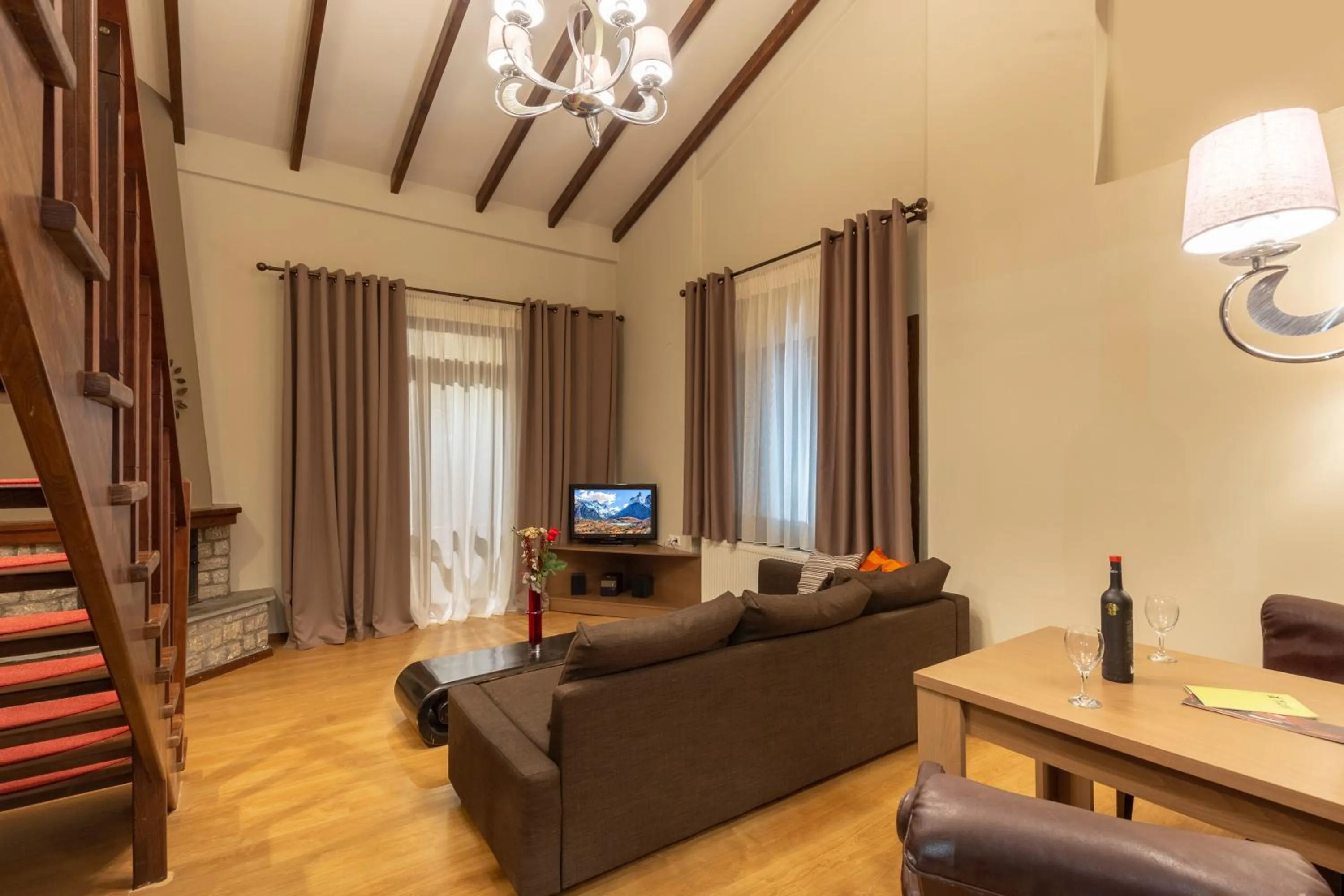 Living room in Nevros Hotel Resort and Spa Limni Plastira