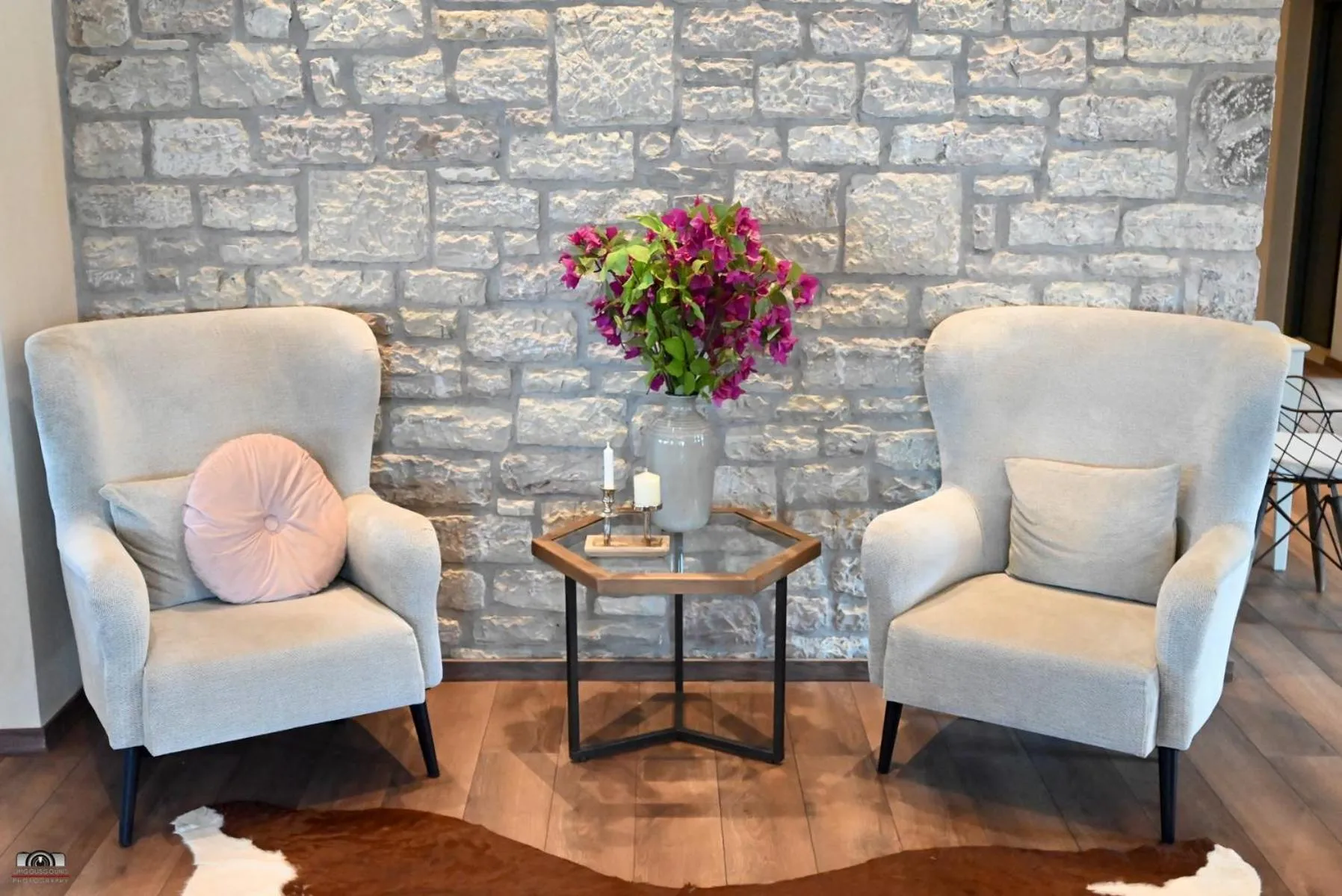 Seating area in Nevros Hotel Resort and Spa Limni Plastira