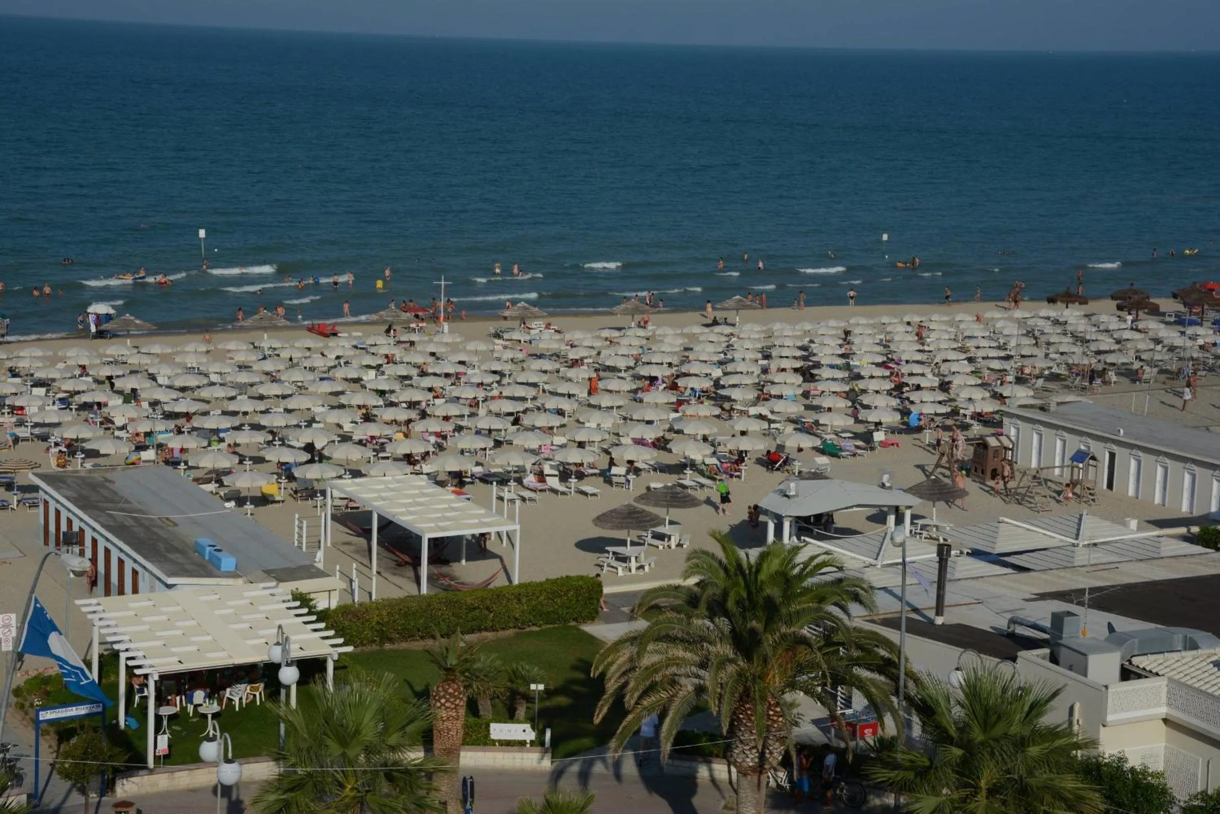 Beach in Residence Helene