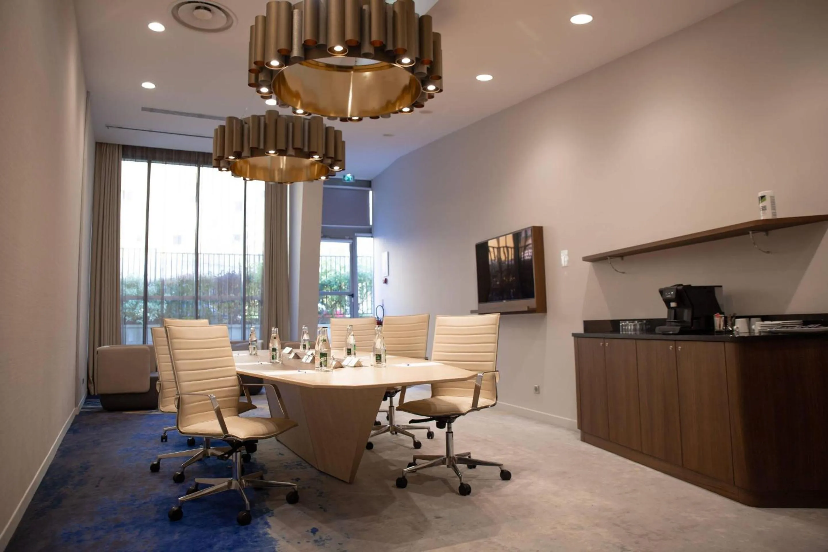 Meeting/conference room in Clarion Paris CDG Airport