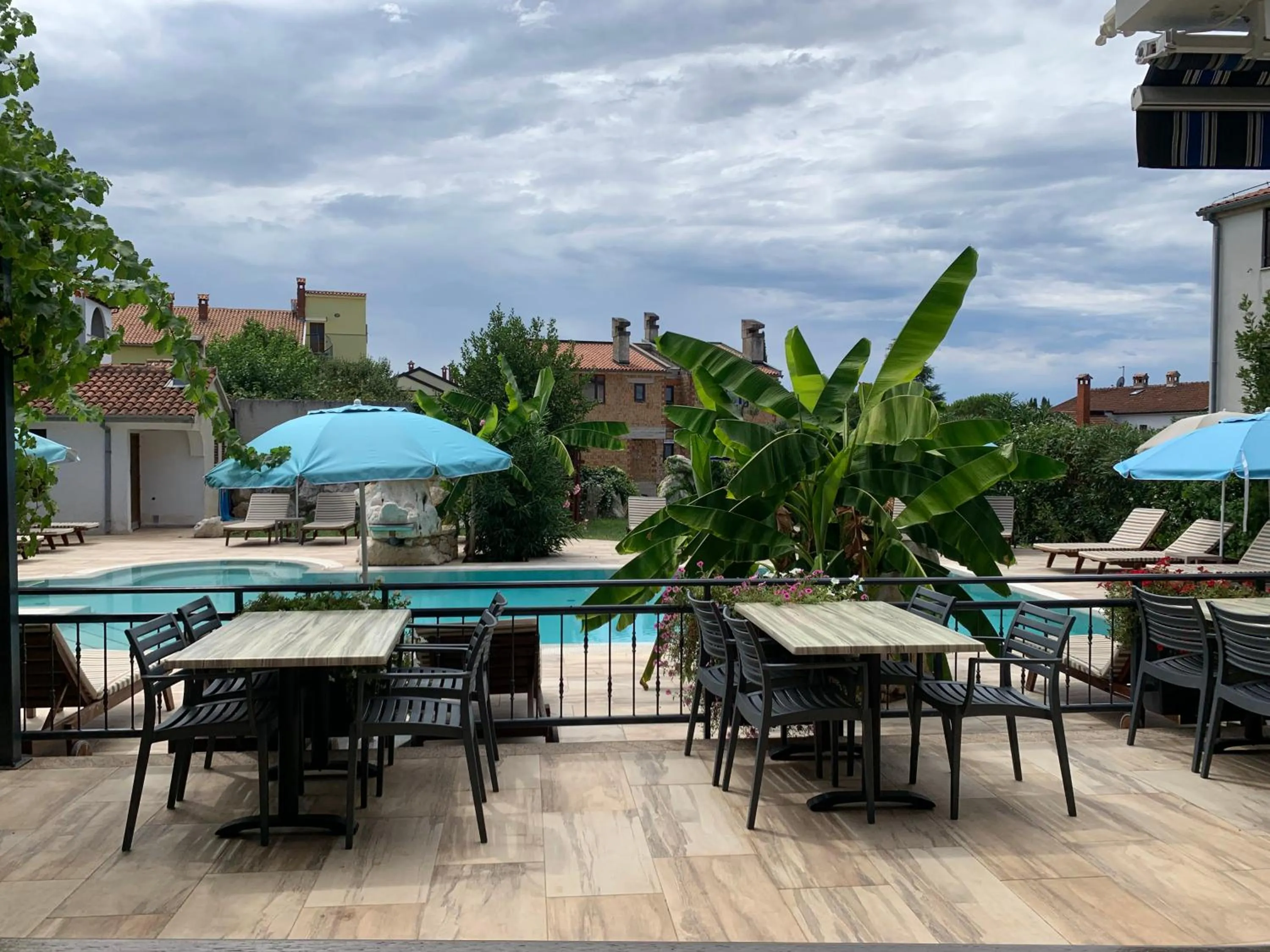Balcony/Terrace in Gargamelo Pension