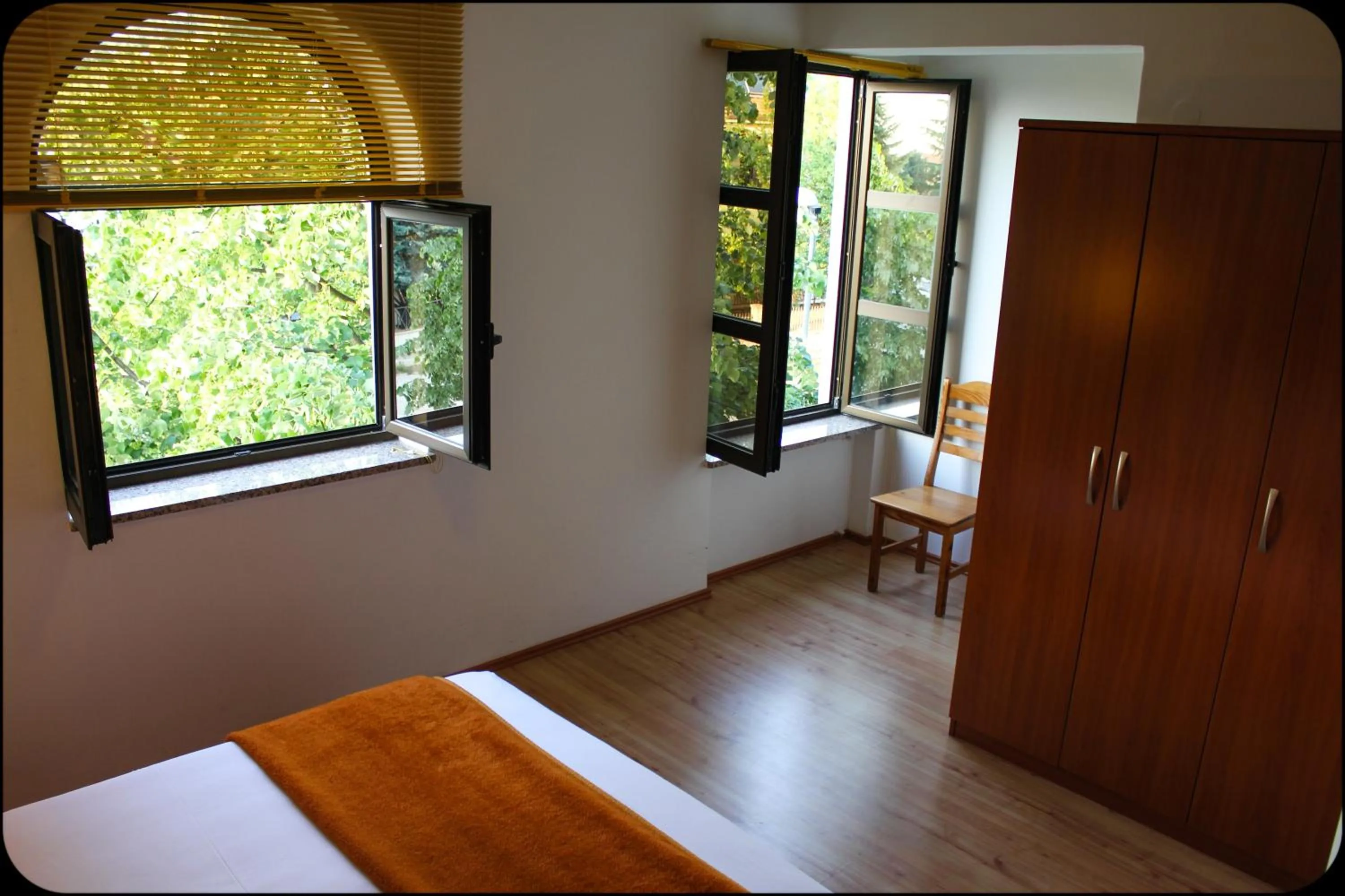 Photo of the whole room, Bed in Gargamelo Pension