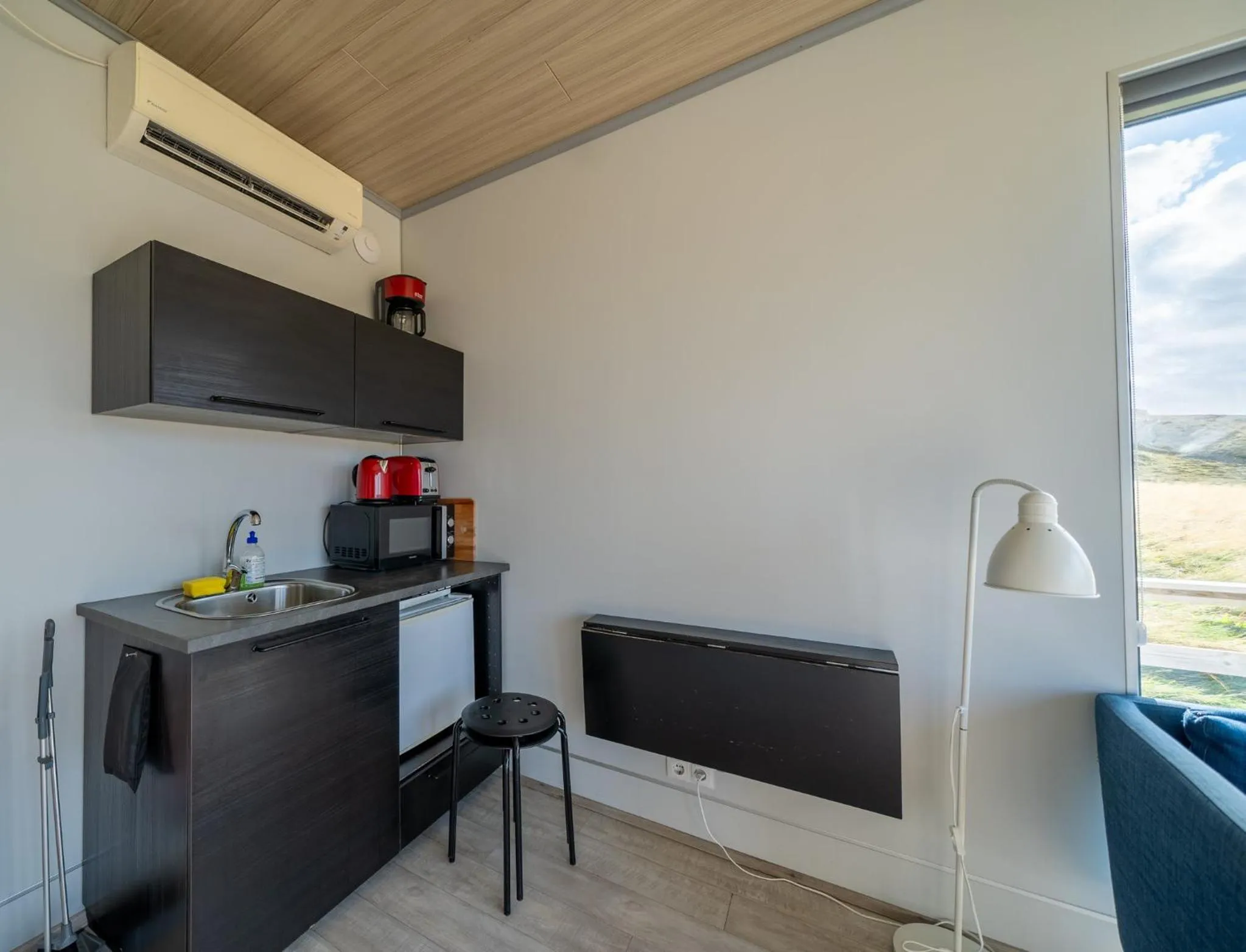 Kitchen or kitchenette in Dis Cottages