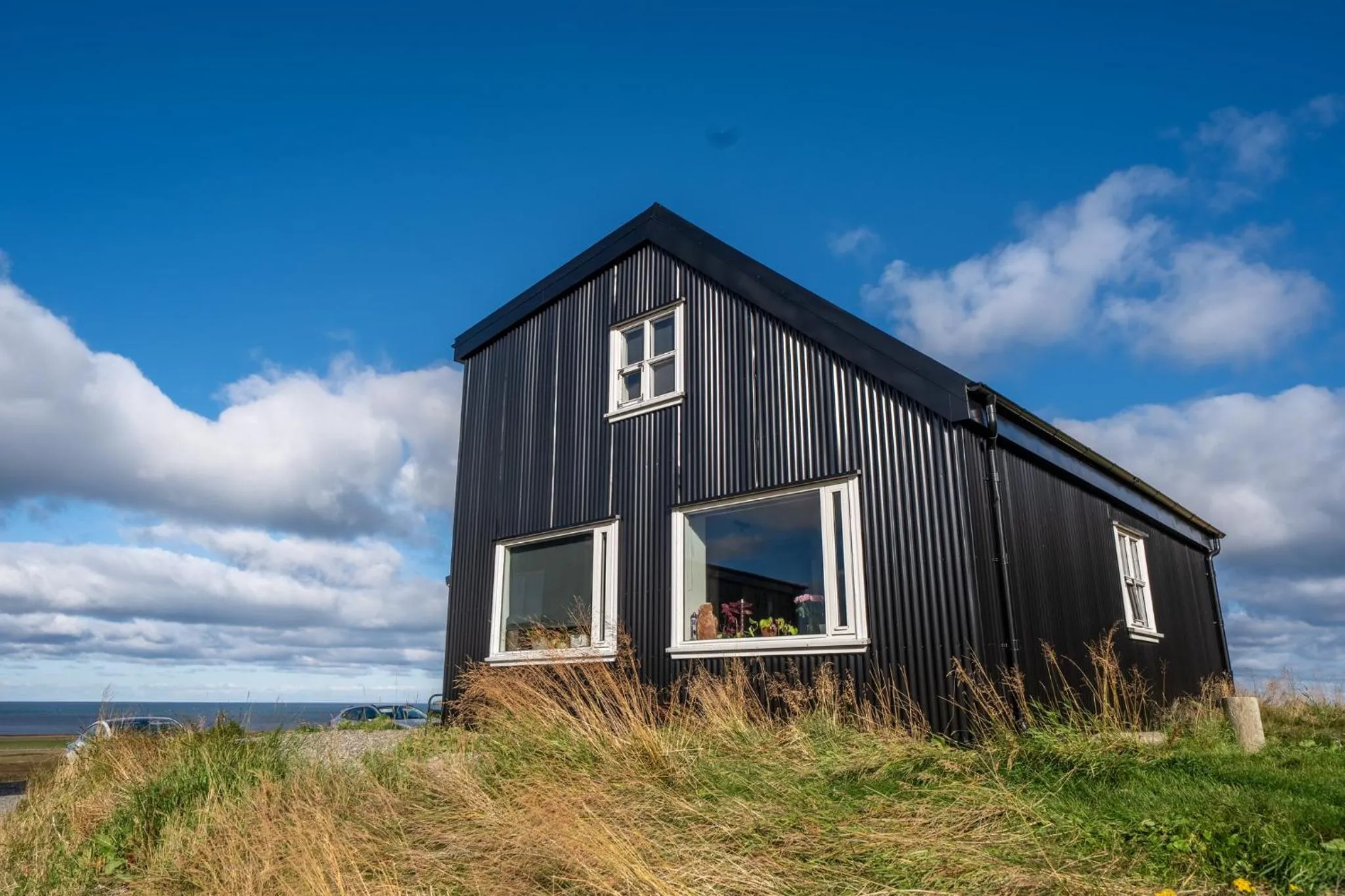 Property building in Dis Cottages