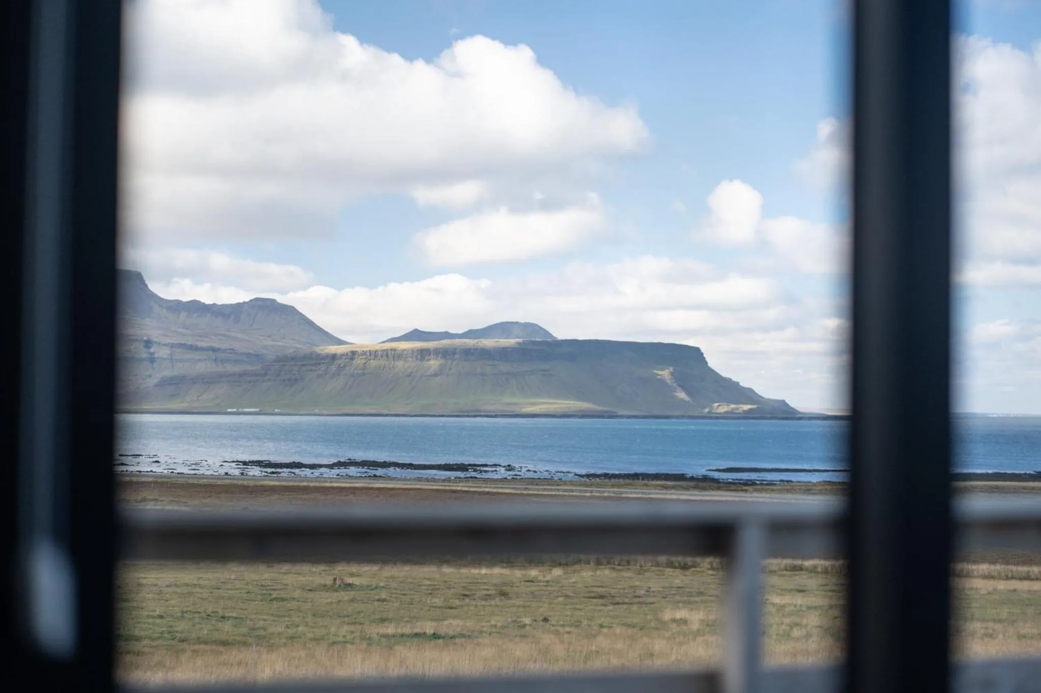 Property building in Dis Cottages