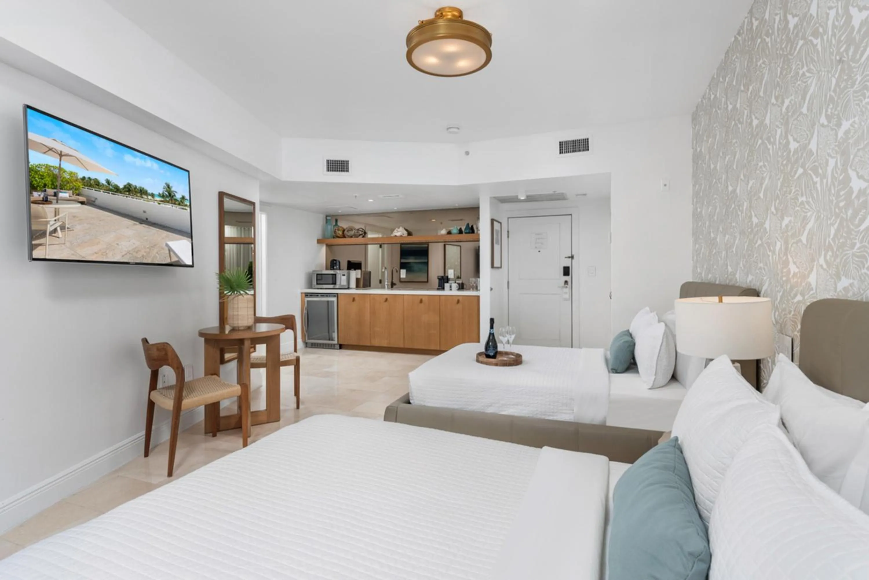 Bedroom, Bed in Bentley Hotel South Beach