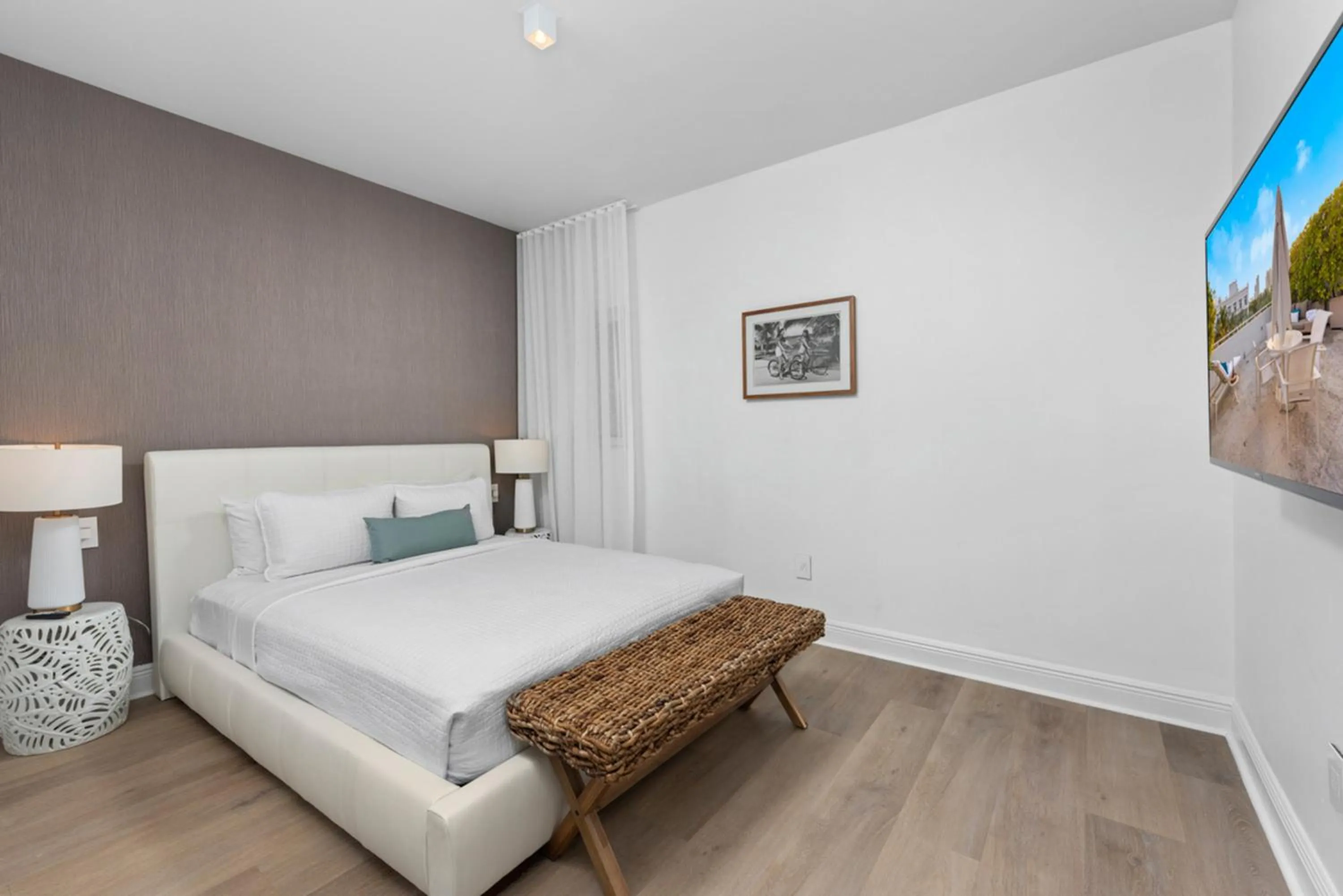 Bedroom, Bed in Bentley Hotel South Beach