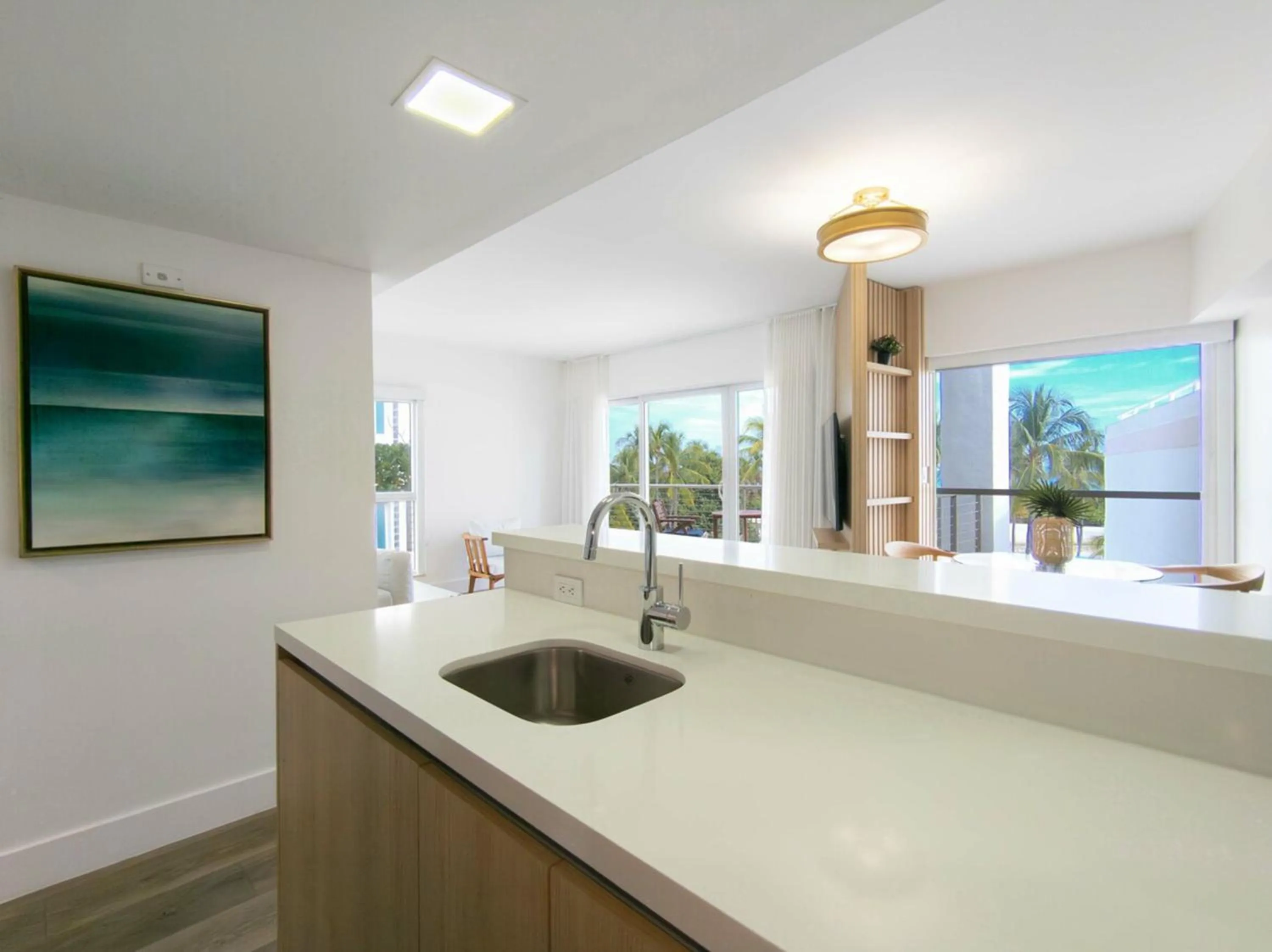 Kitchen or kitchenette in Bentley Hotel South Beach