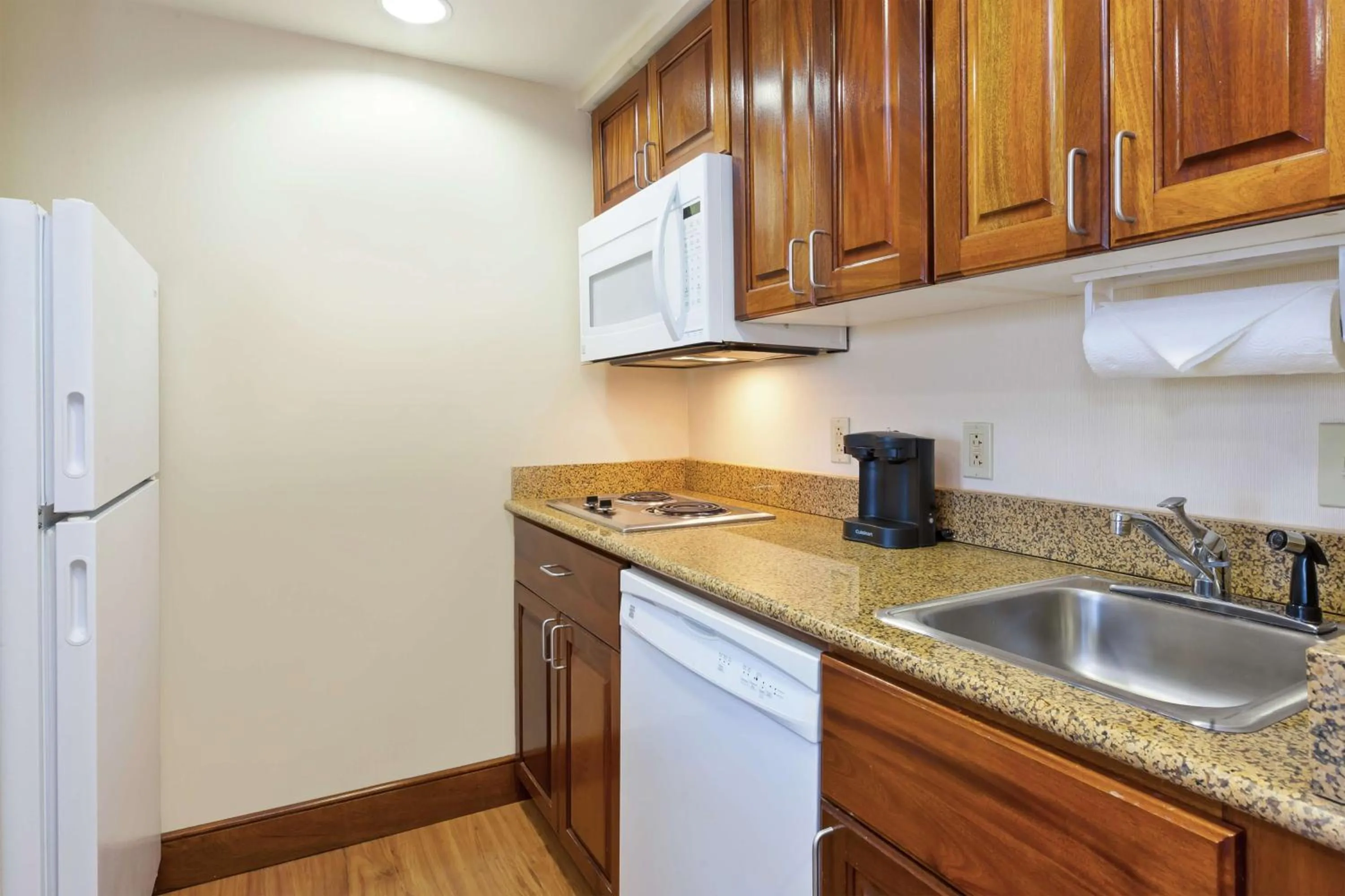 Kitchen or kitchenette in Homewood Suites by Hilton Chesapeake - Greenbrier