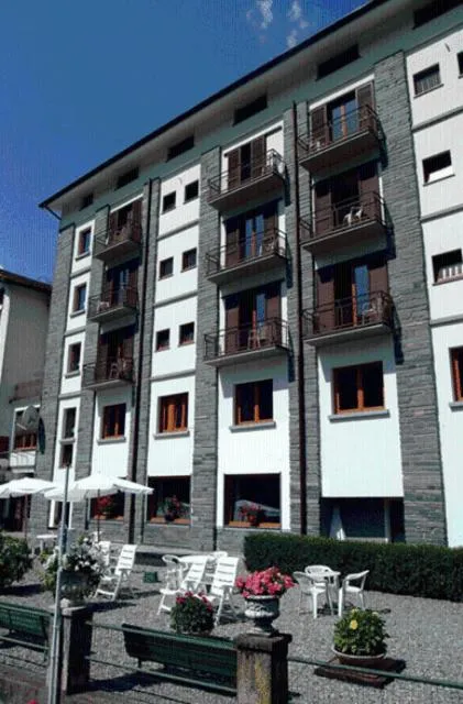 Facade/entrance in Hotel Miramonti