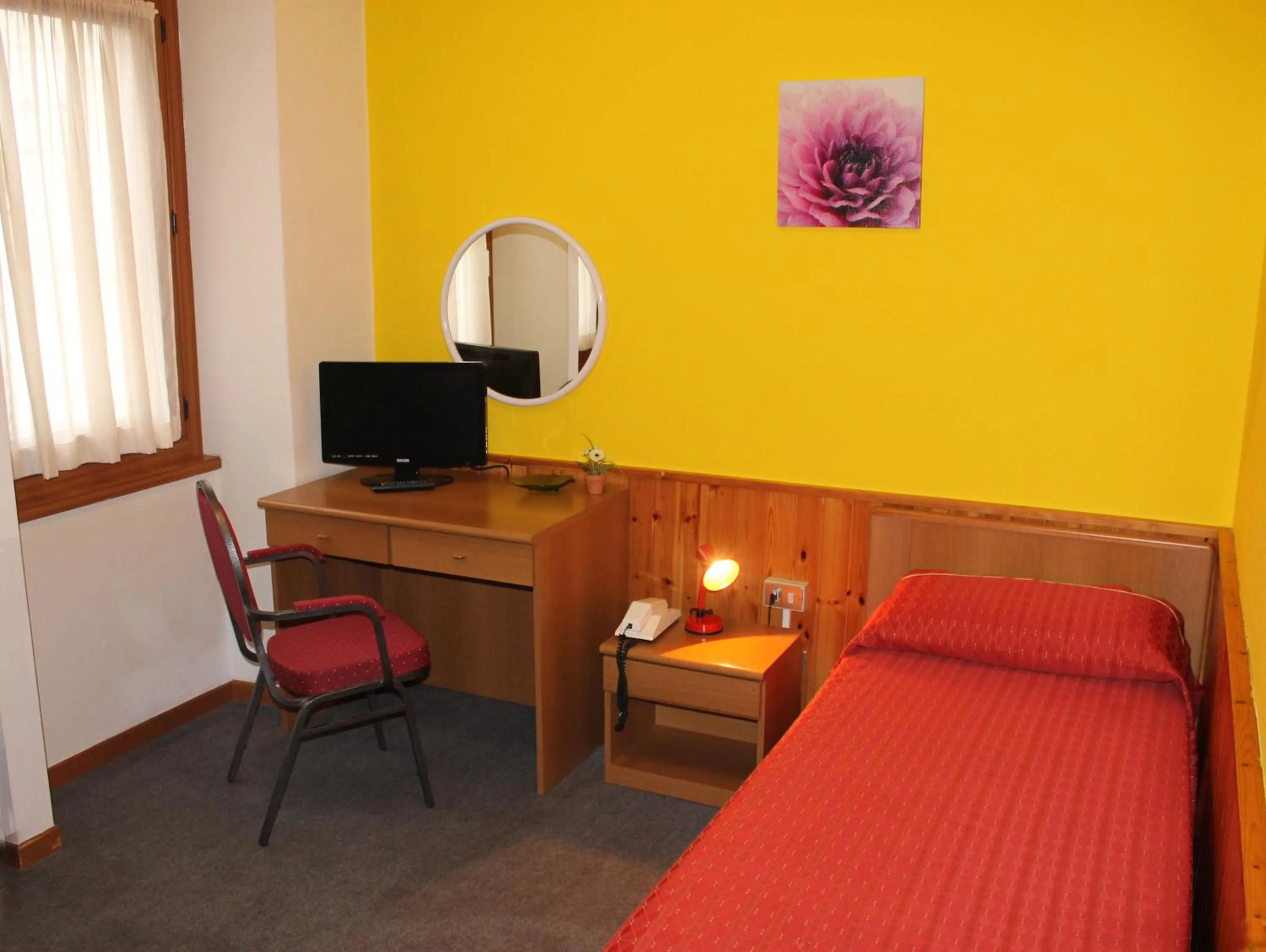 Photo of the whole room, Bed in Hotel Miramonti