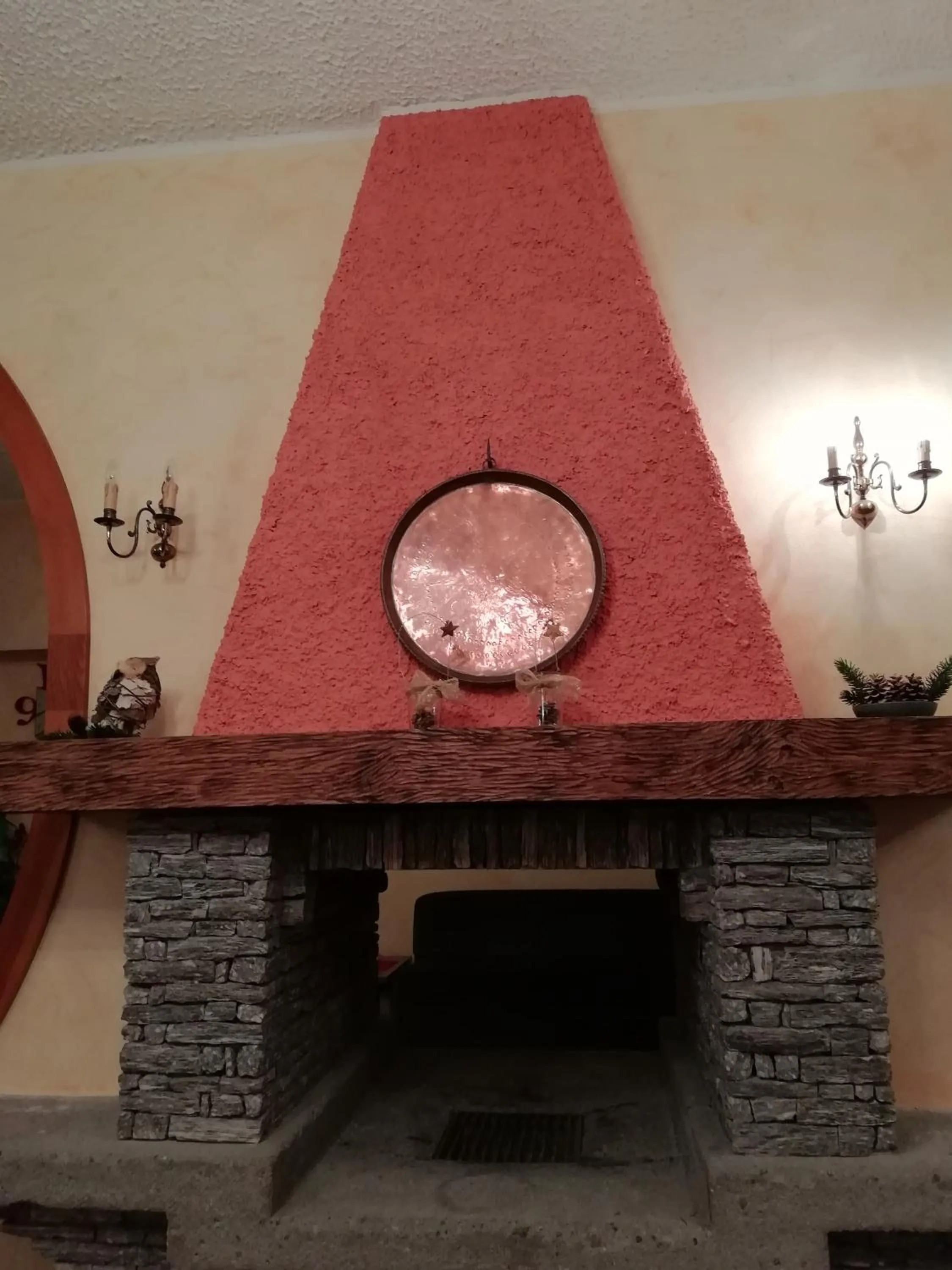 Communal lounge/ TV room in Hotel Miramonti