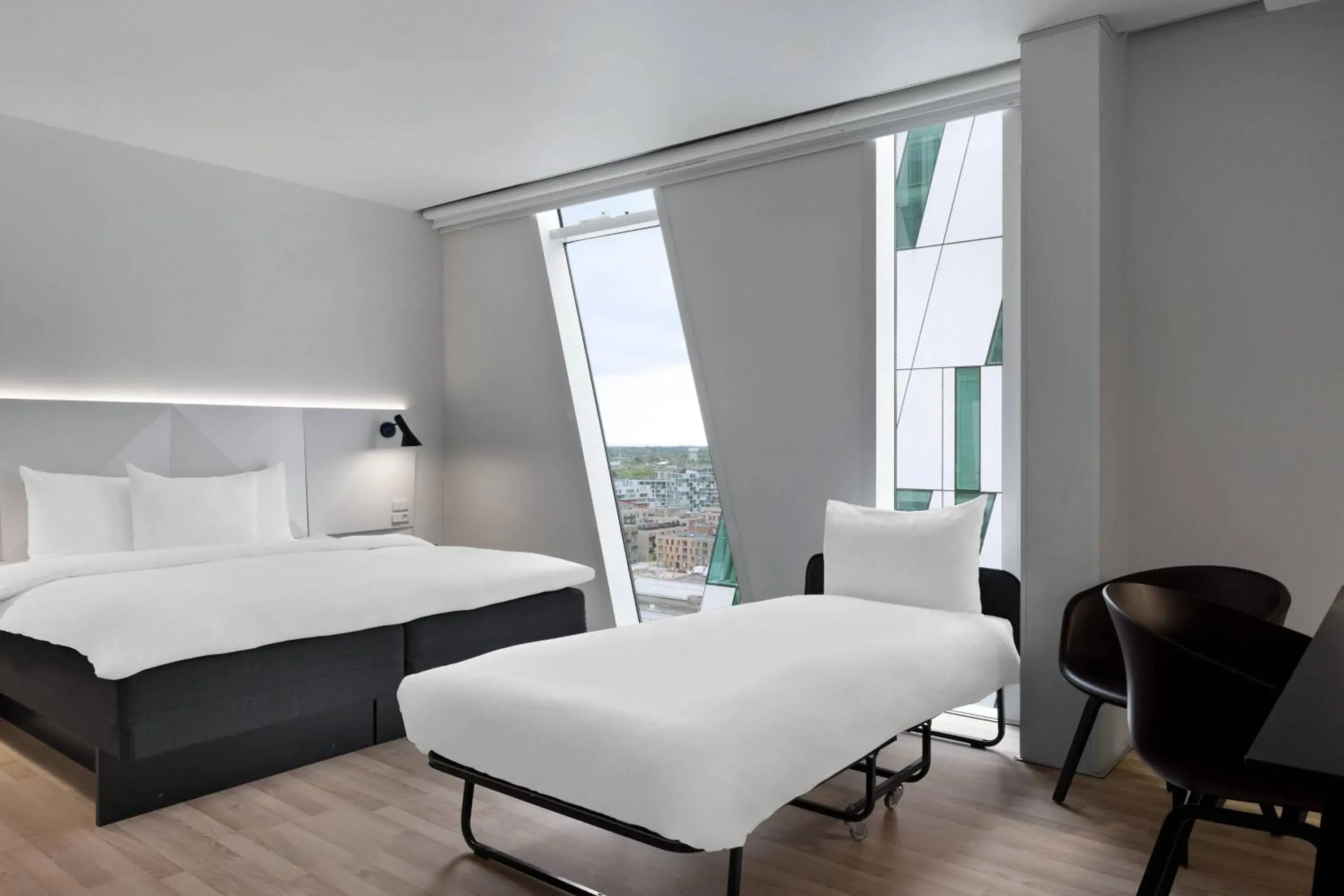 Deluxe Queen, Larger Guest room, 1 Queen in AC Hotel by Marriott Bella Sky Copenhagen Deluxe Queen, Larger Guest room, 1 Queen in AC Hotel by Marriott Bella Sky Copenhagen