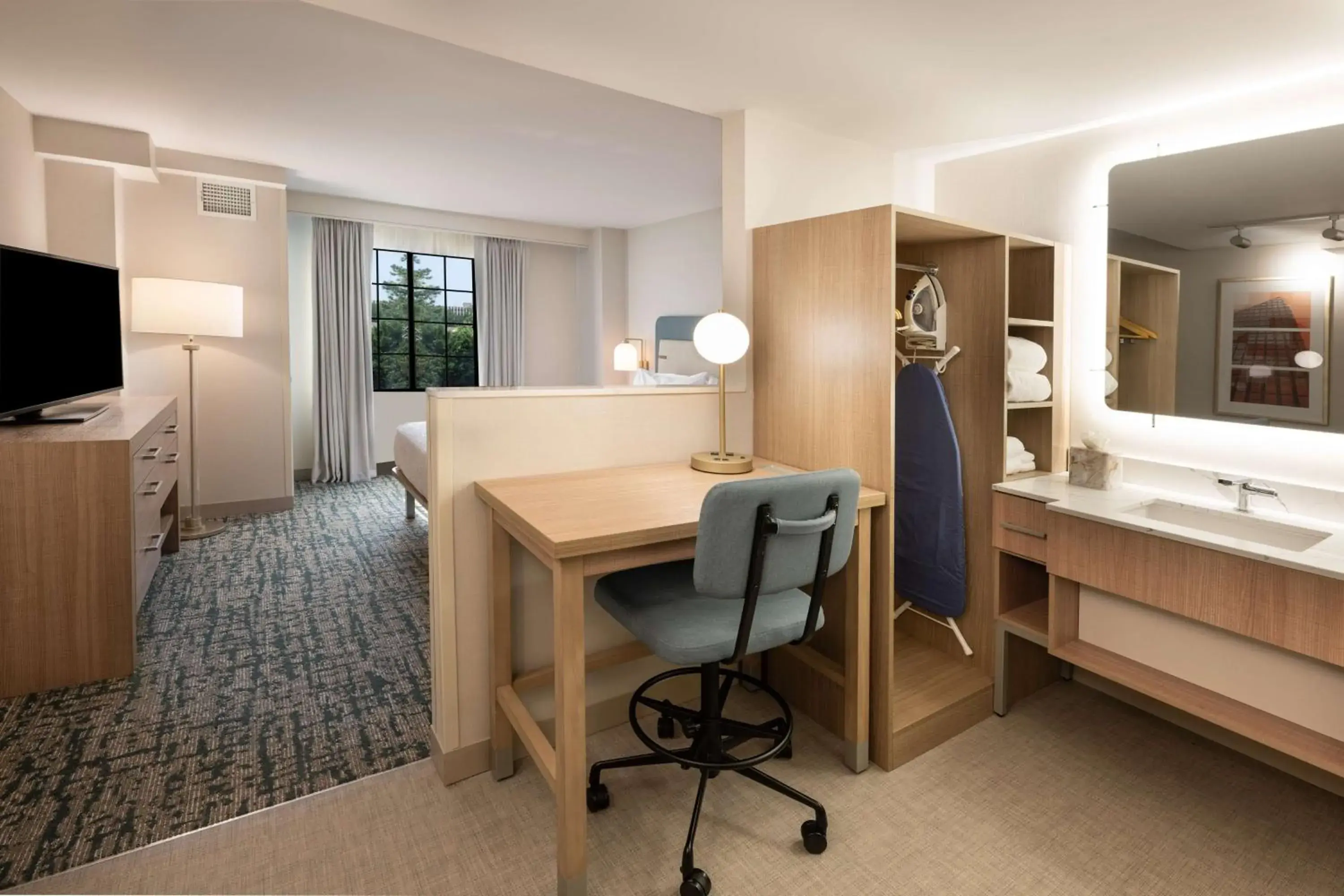 Efficiency King Suite in Homewood Suites by Hilton Atlanta Buckhead Pharr Road Efficiency King Suite in Homewood Suites by Hilton Atlanta Buckhead Pharr Road
