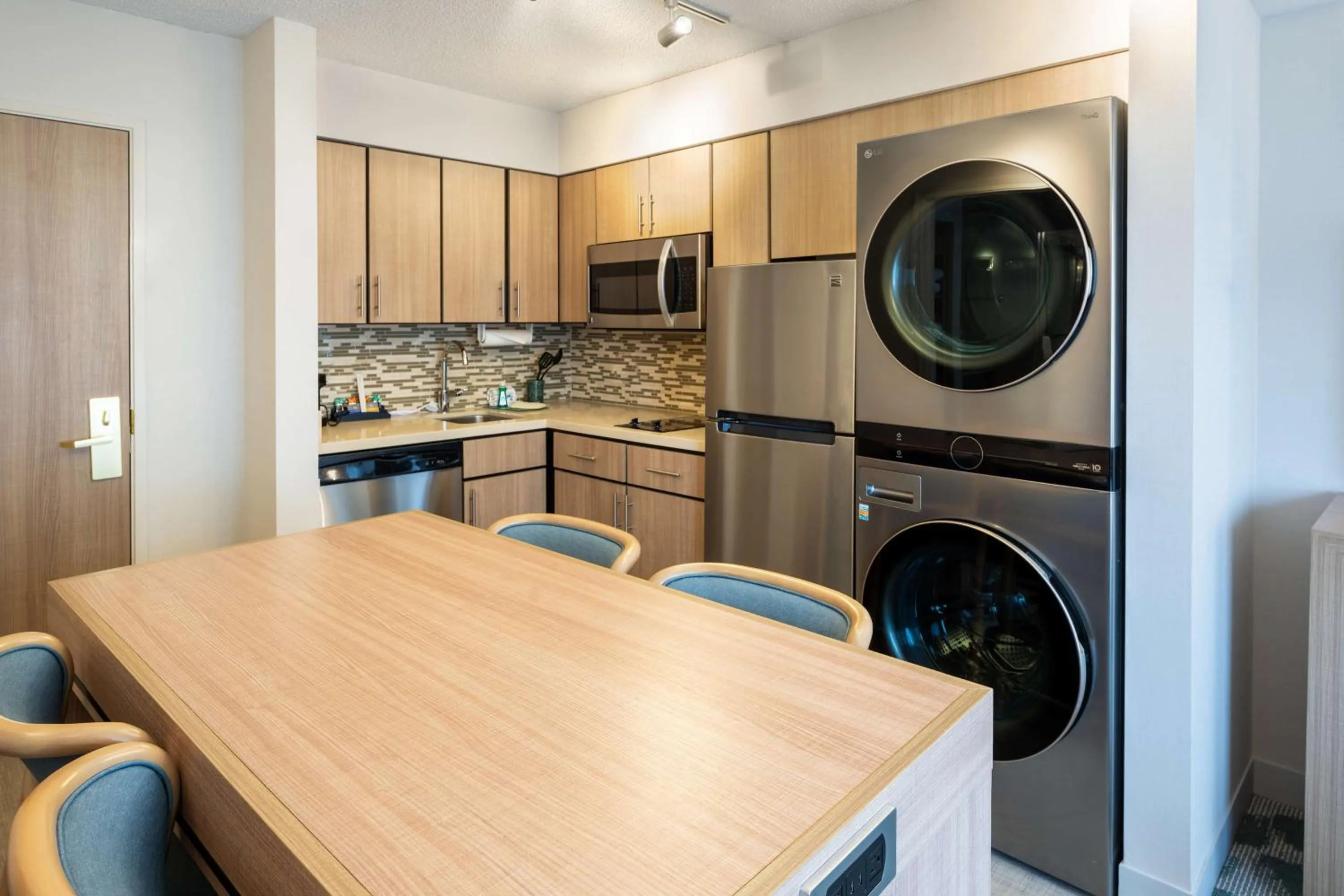 Kitchen or kitchenette in Homewood Suites by Hilton Atlanta Buckhead Pharr Road