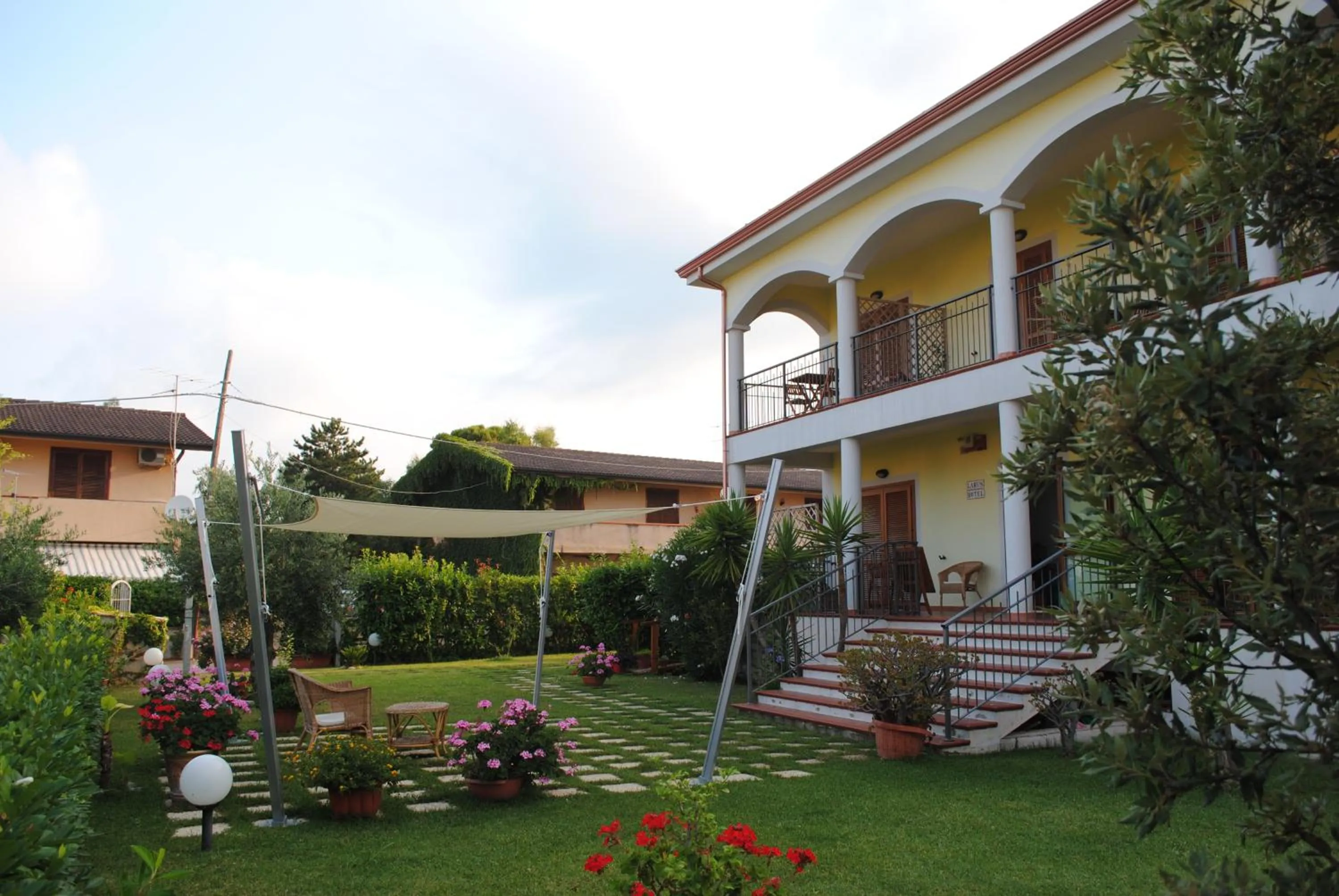 Garden in Larus Hotel