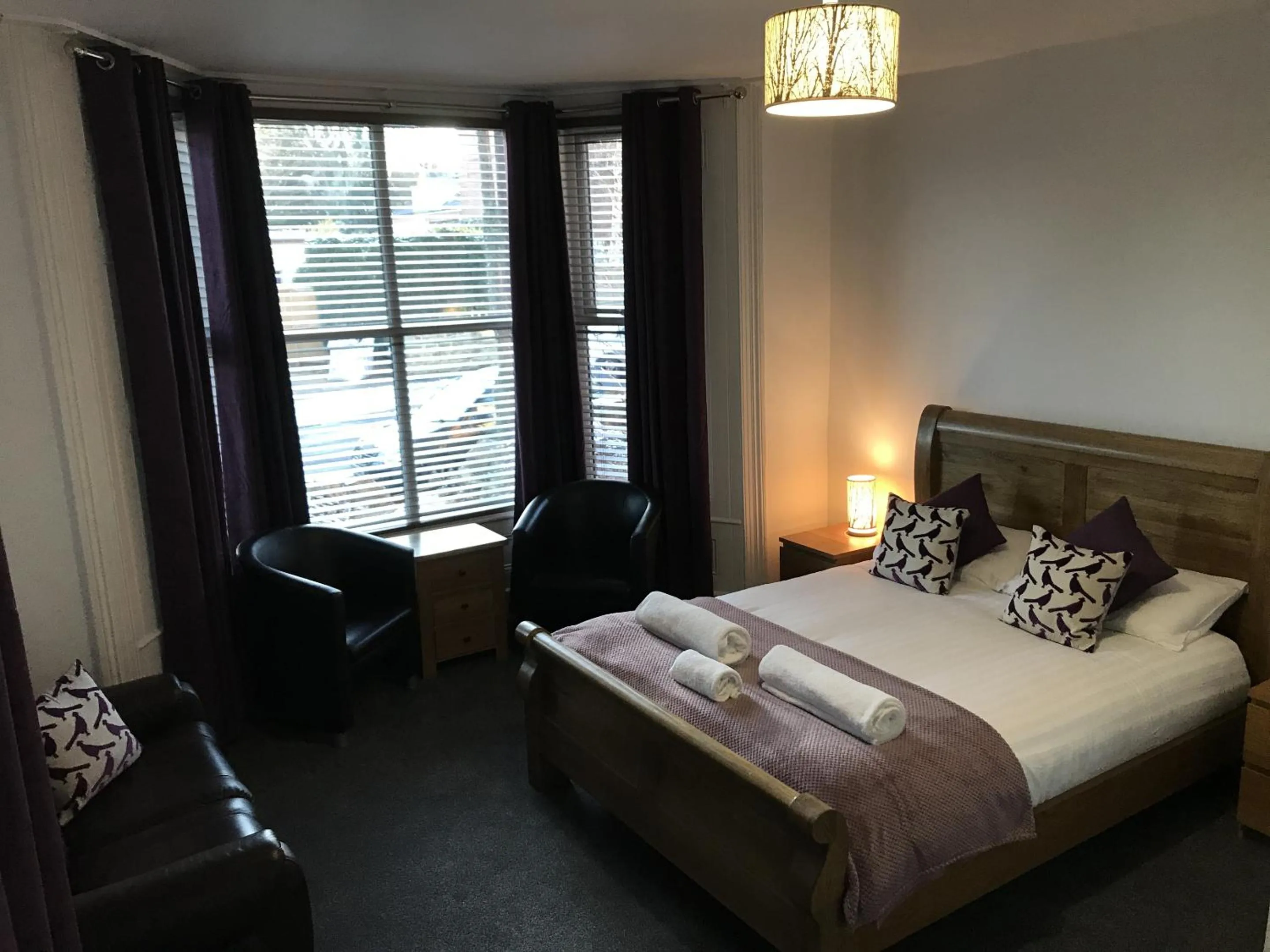 Bedroom, Bed in The Dalbury and Palmer Hotel with FREE PARKING