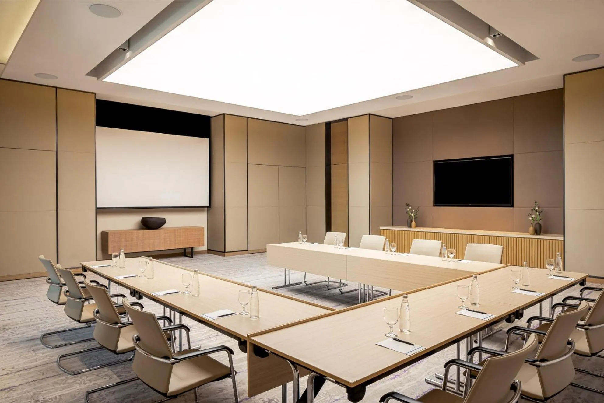 Meeting/conference room in Saadiyat Rotana Resort and Villas
