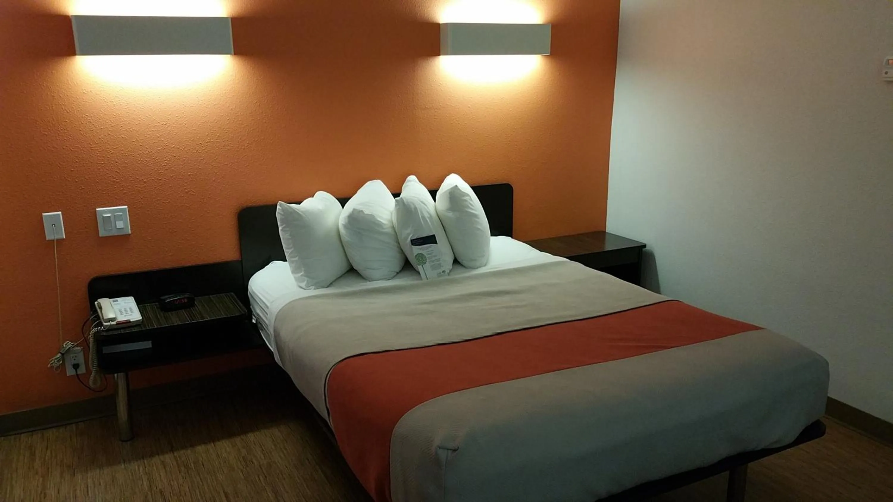 Bed in Motel 6-Eagle Pass, TX - Lakeside