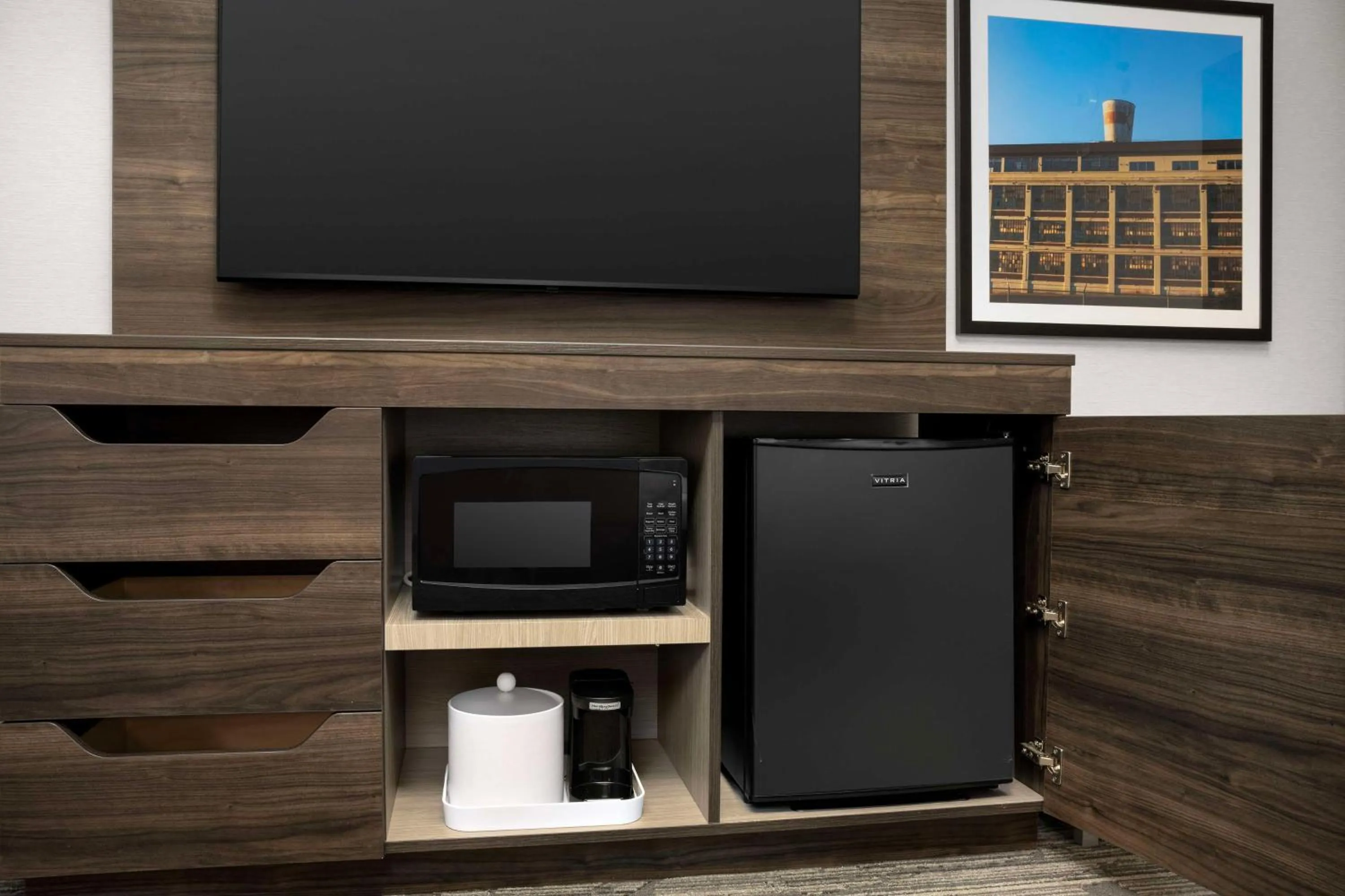 TV and multimedia in Hampton Inn Easton