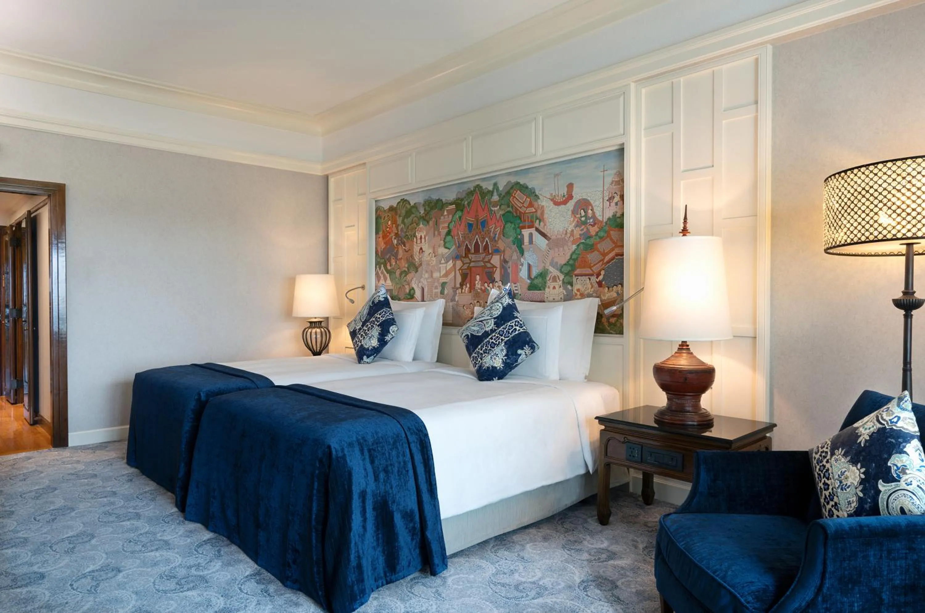 Bedroom, Bed in Anantara Siam Bangkok Hotel